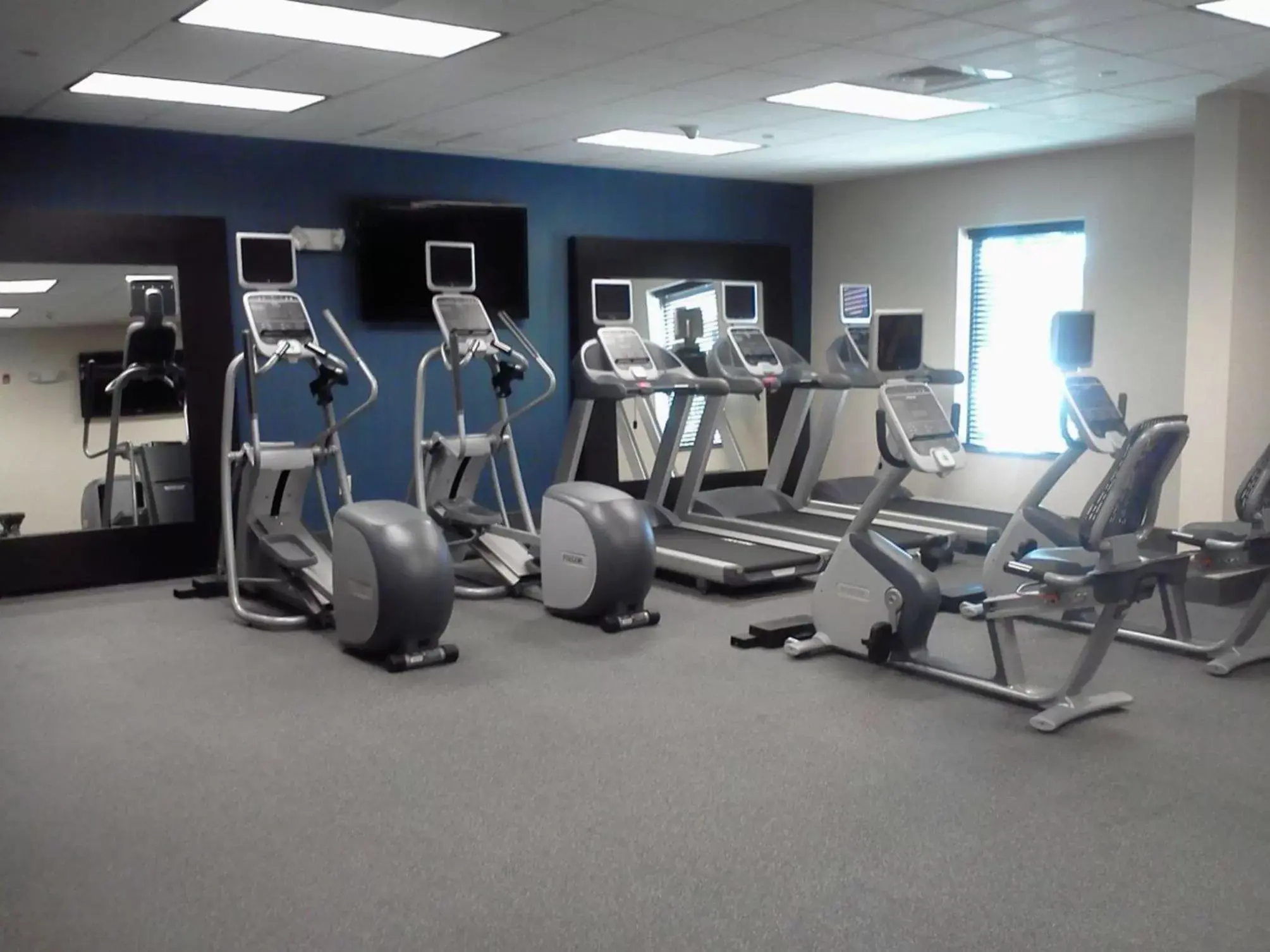 Fitness centre/facilities, Fitness Center/Facilities in Hampton Inn Oxford/Conference Center