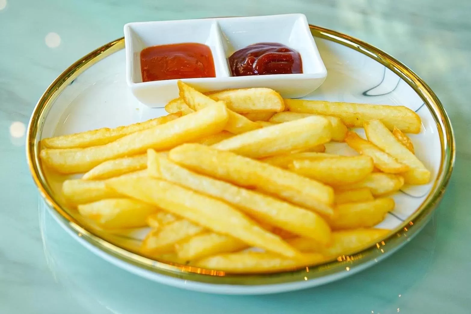 Food and drinks in S3 Huahin Hotel