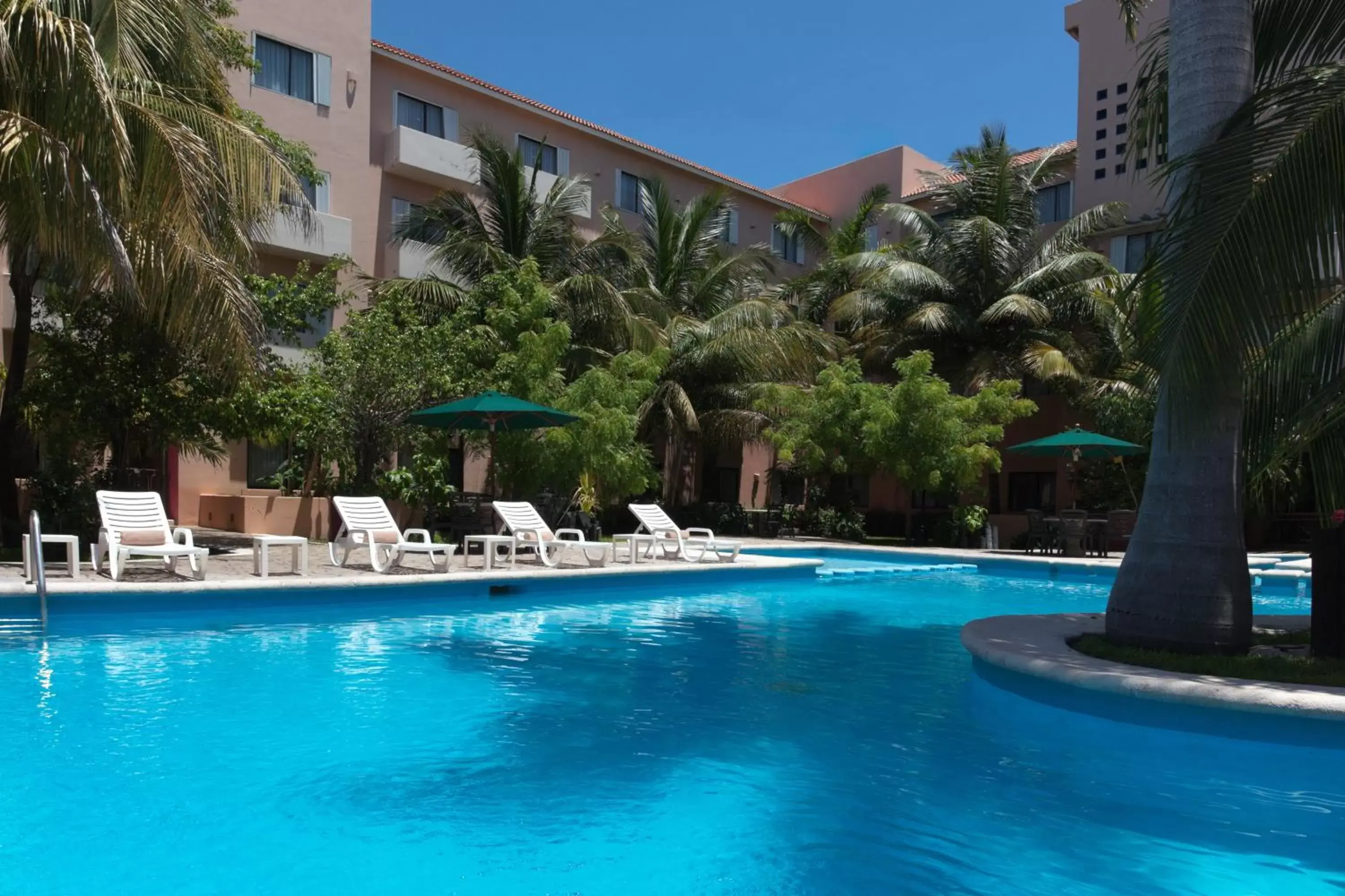 Swimming Pool in Holiday Inn Ciudad Del Carmen, an IHG Hotel