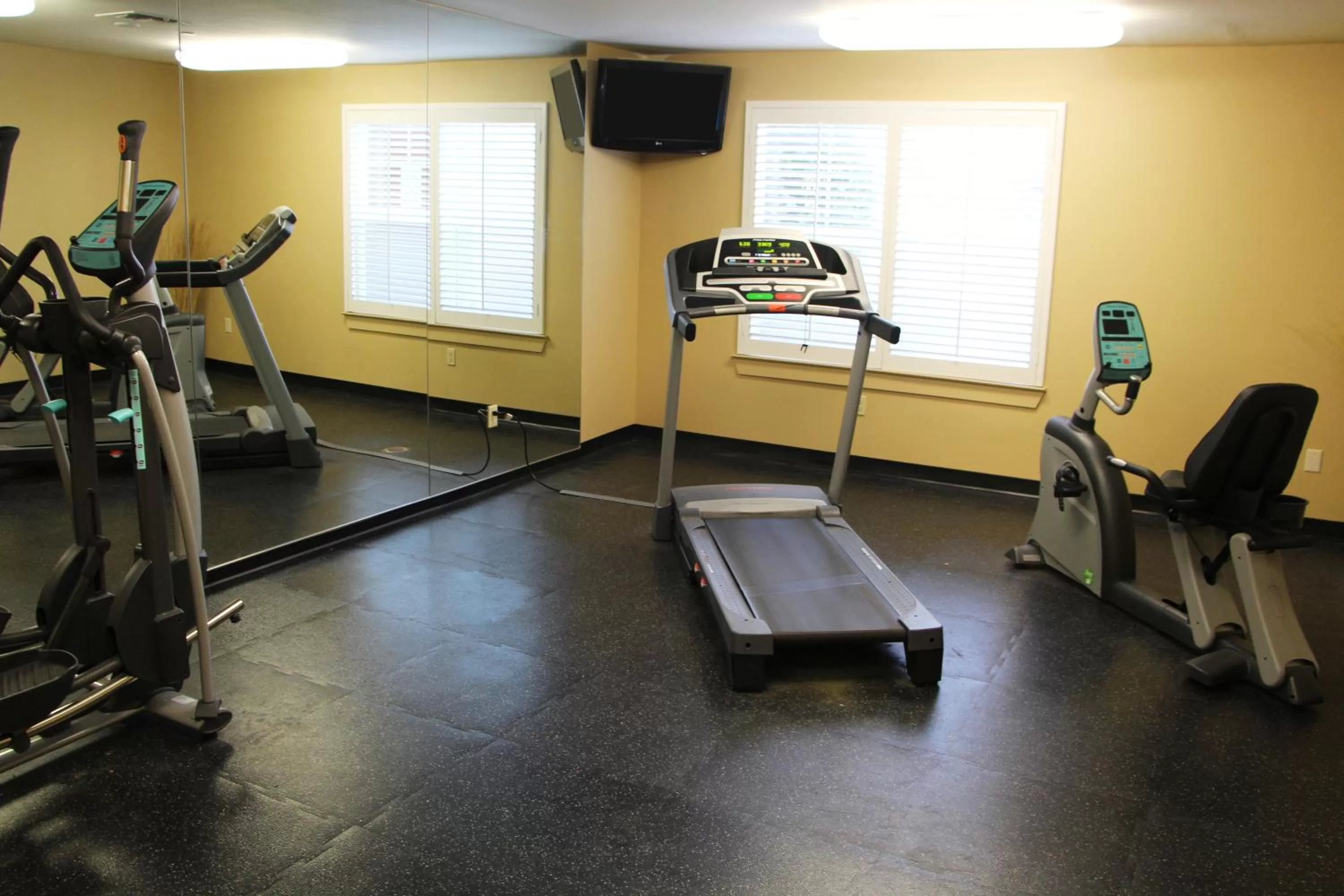 Fitness centre/facilities in Extended Stay America Suites - Portland - Hillsboro