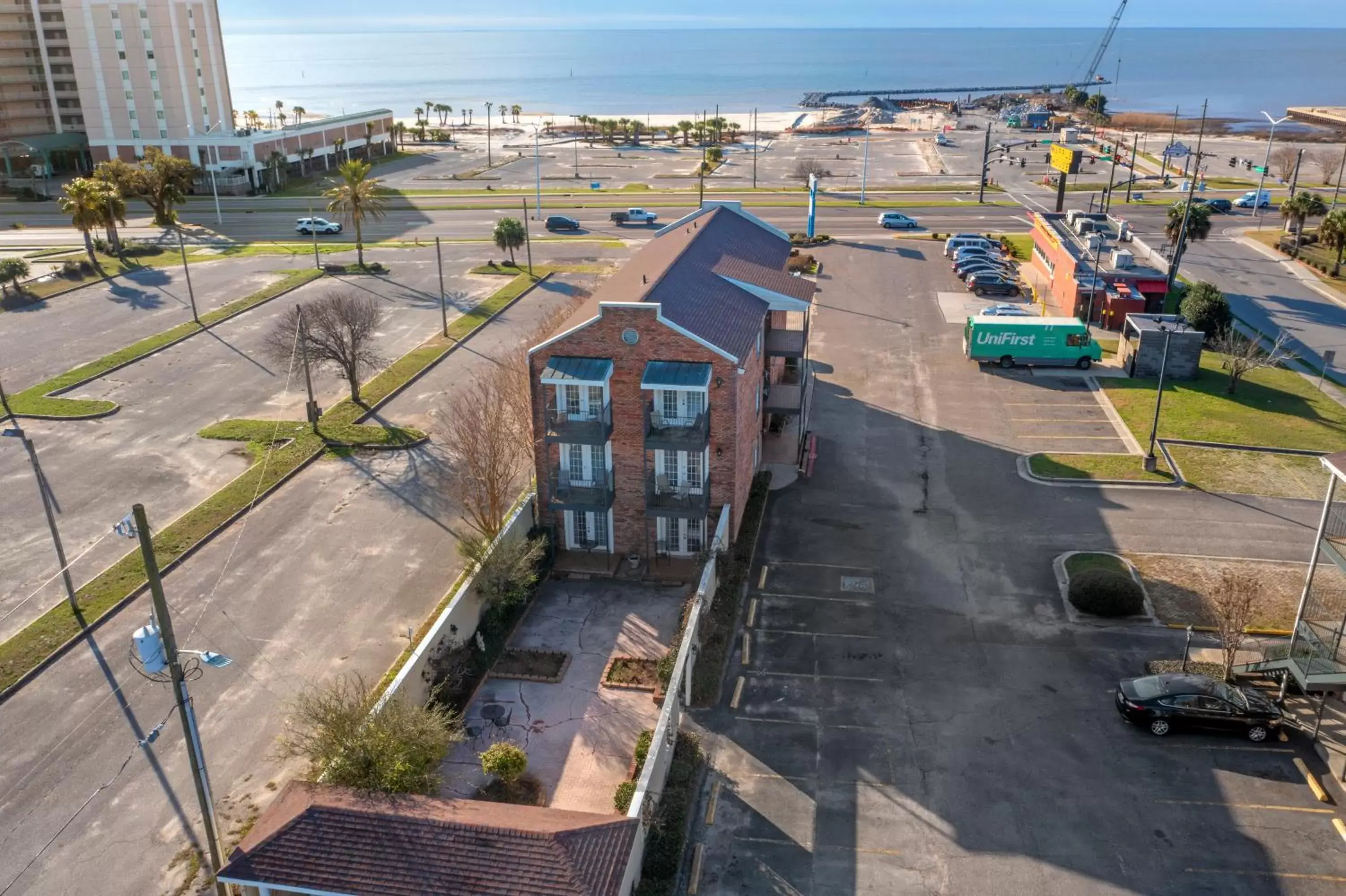 Property building in Edgewater Inn - Biloxi Beach