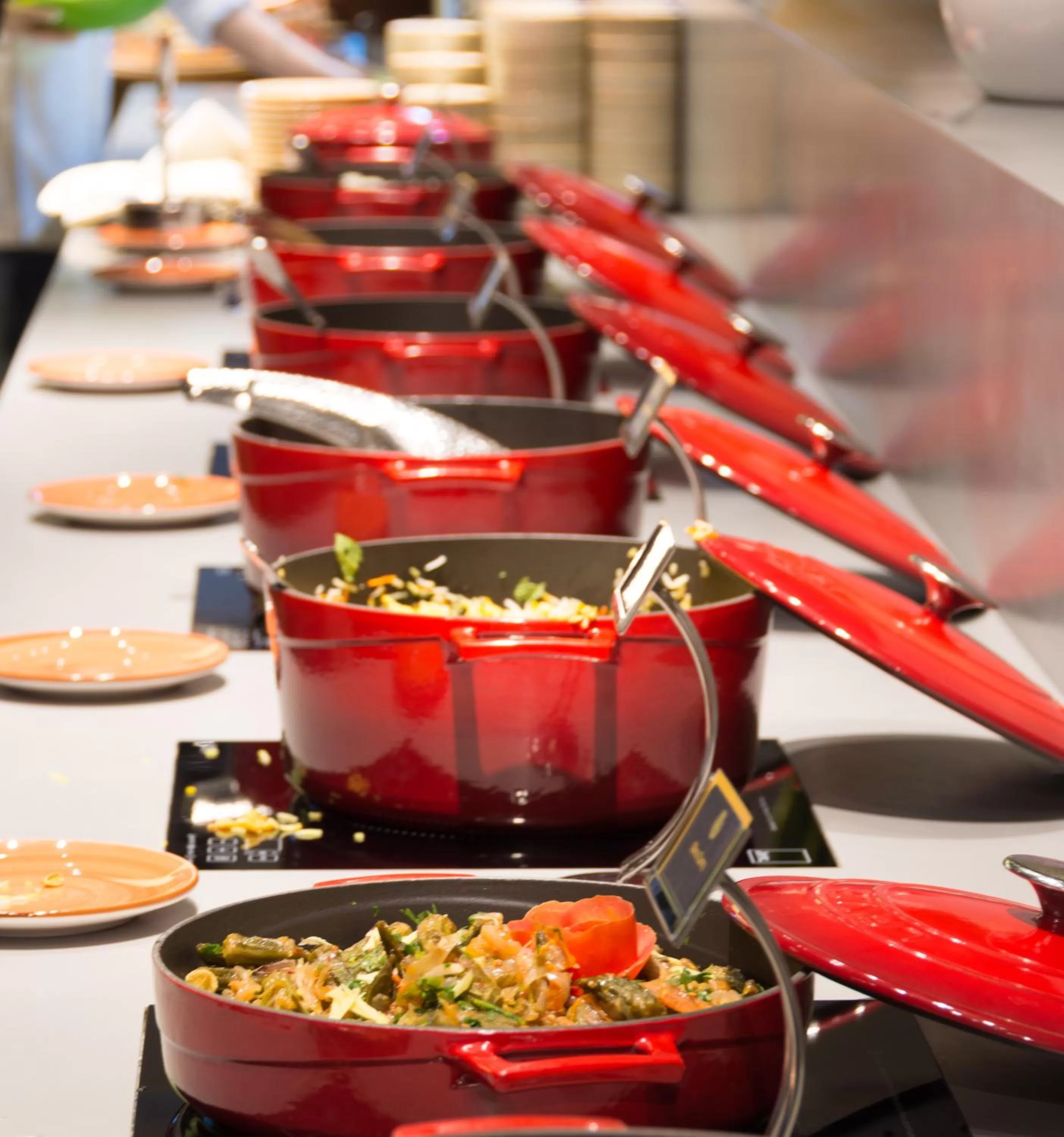 Restaurant/places to eat in The Act Hotel Sharjah