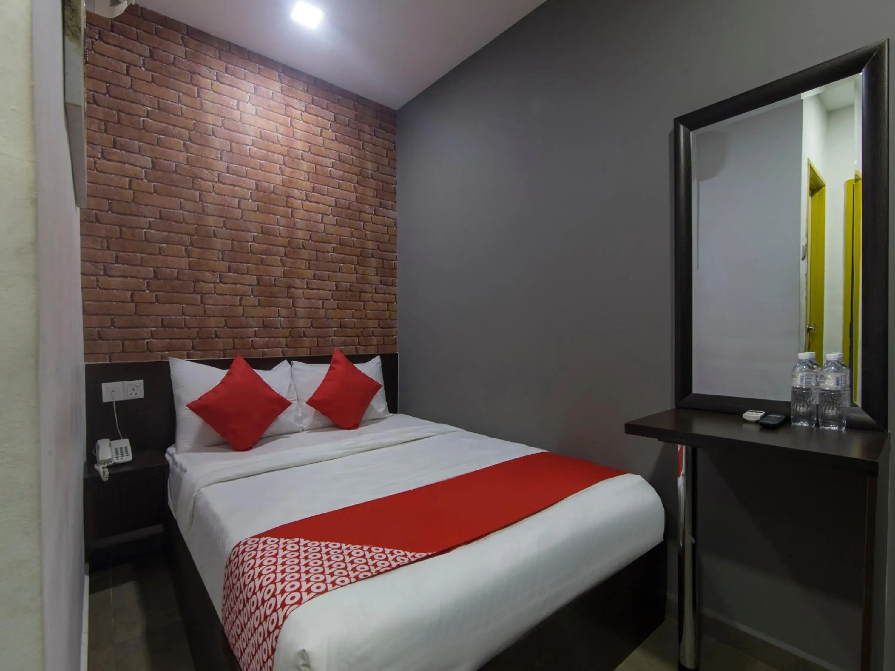 Bedroom in OYO 876 Hotel Sanctuary