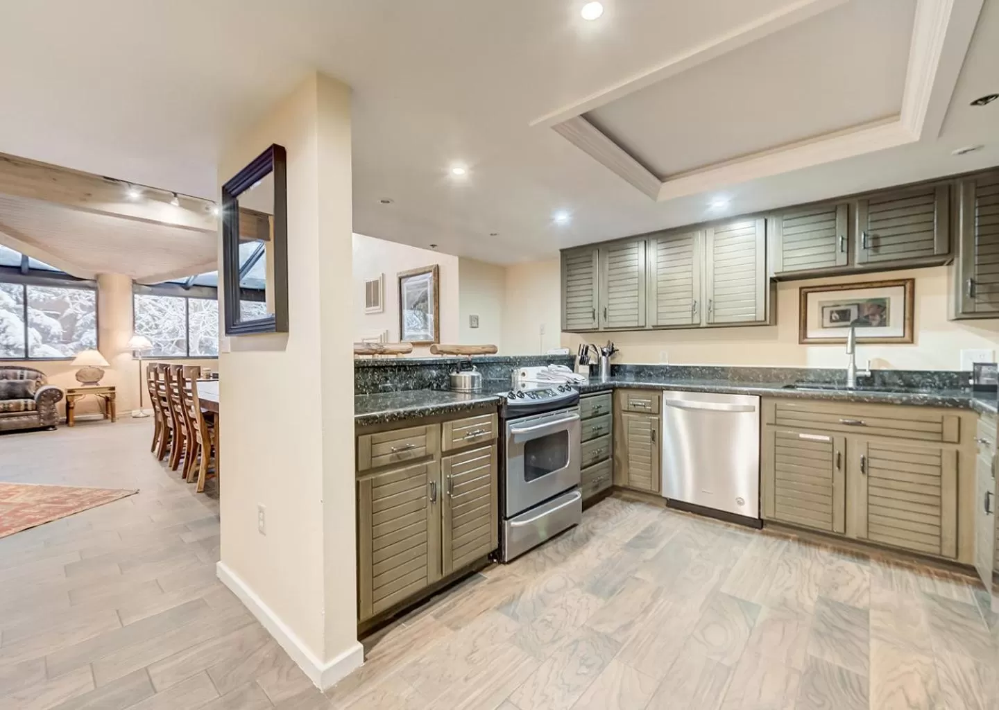 Kitchen or kitchenette in Silver King by All Seasons Resort Lodging