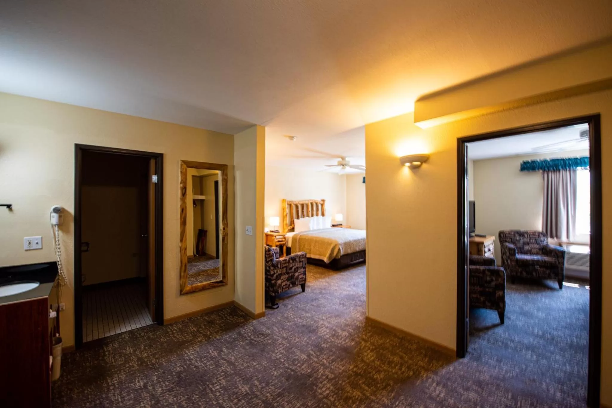 Bed in Super 8 by Wyndham Bridgeview of Mackinaw City