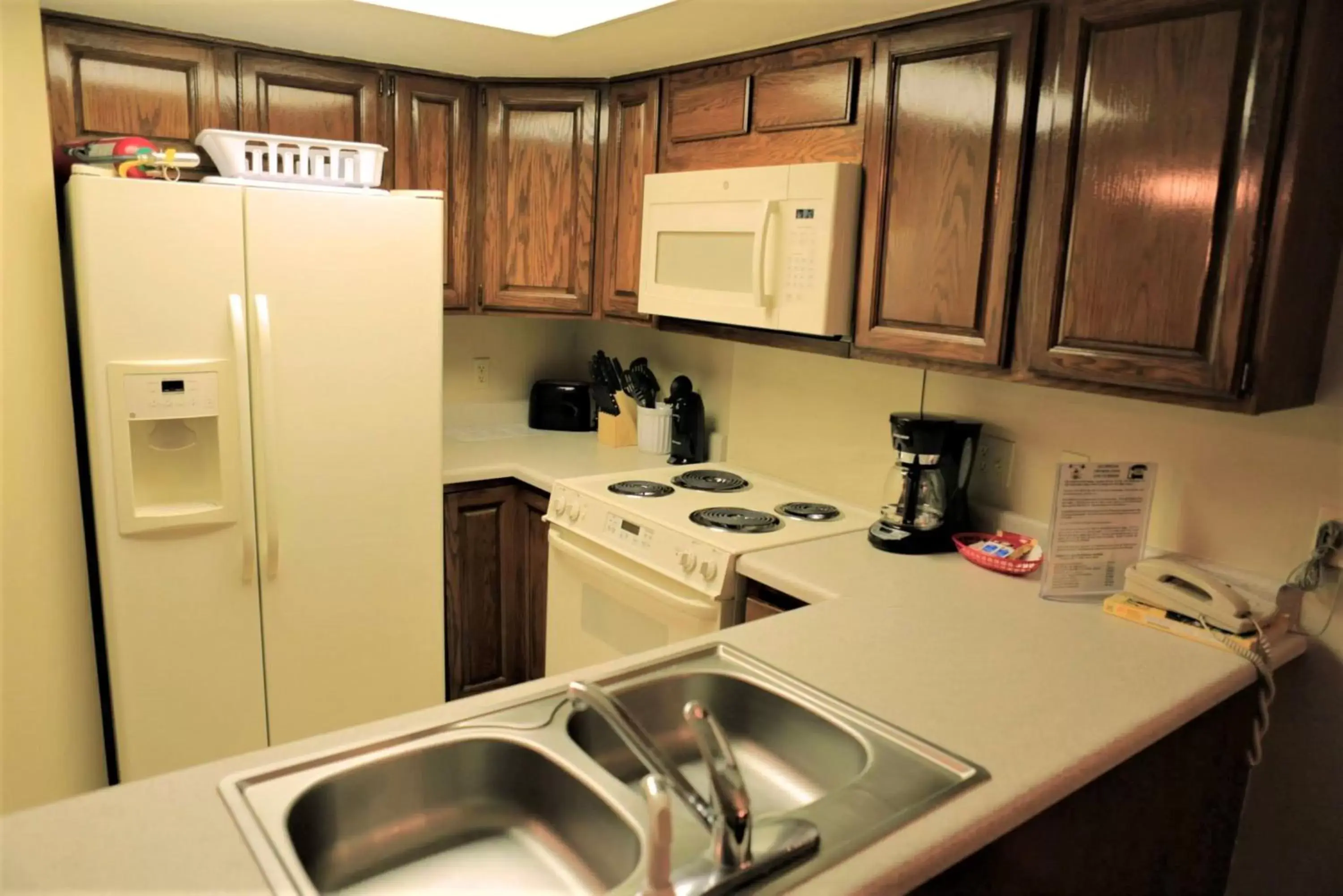 Kitchen or kitchenette, Kitchen/Kitchenette in Royal Holiday Beach Resort