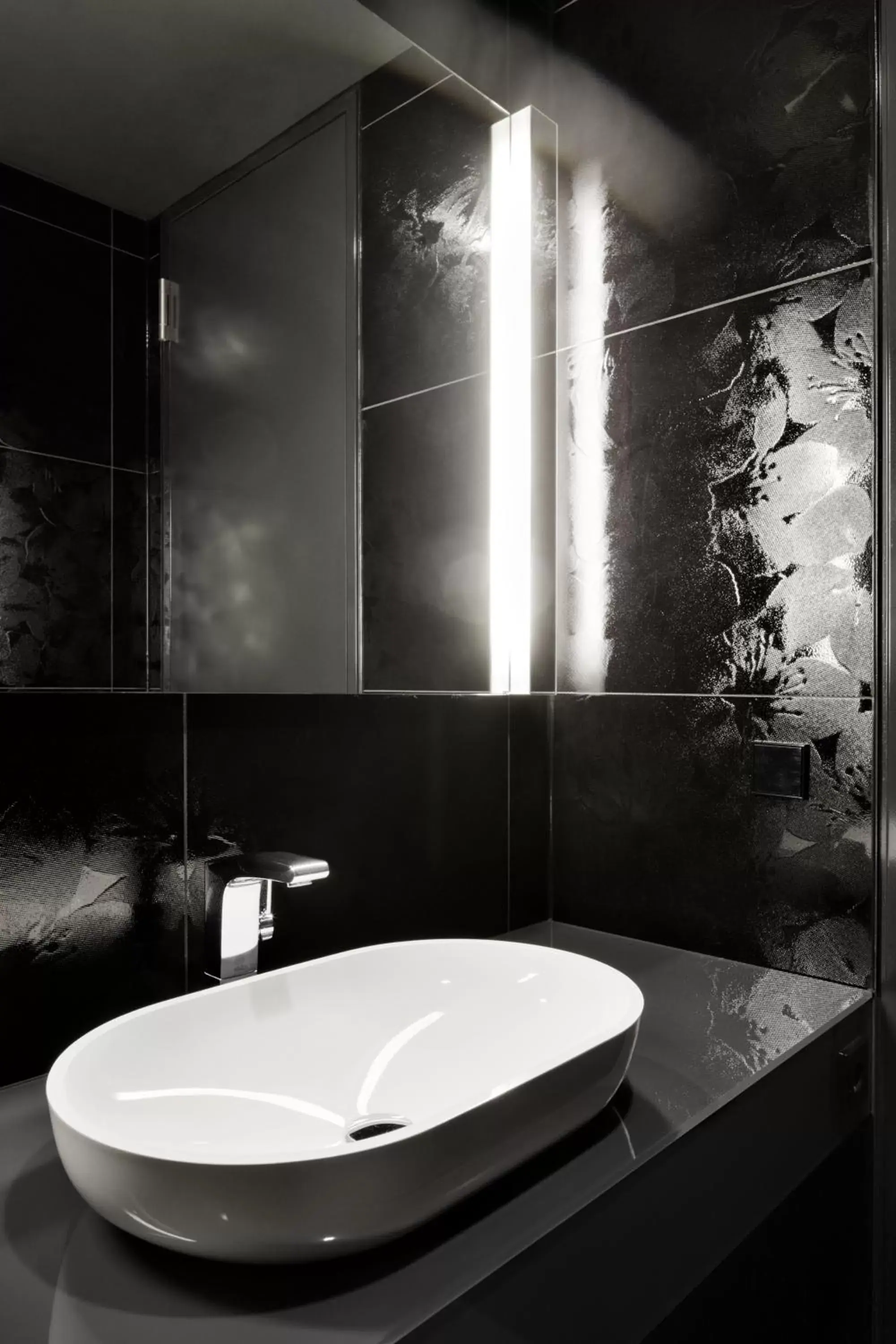 Lounge or bar, Bathroom in COSMO Hotel Berlin Mitte