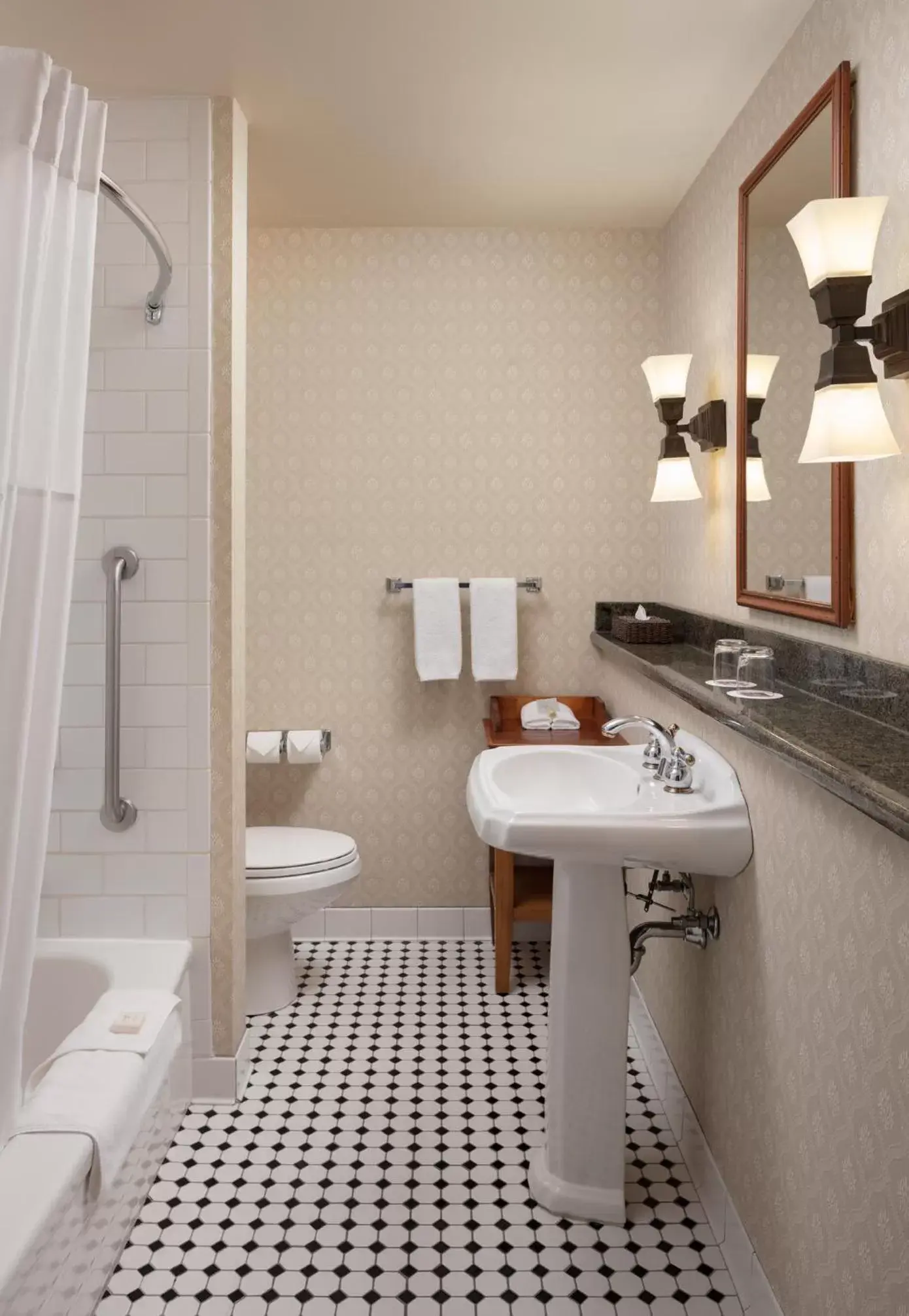 Bathroom in St. Eugene Golf Resort & Casino Bathroom in St. Eugene Golf Resort & Casino