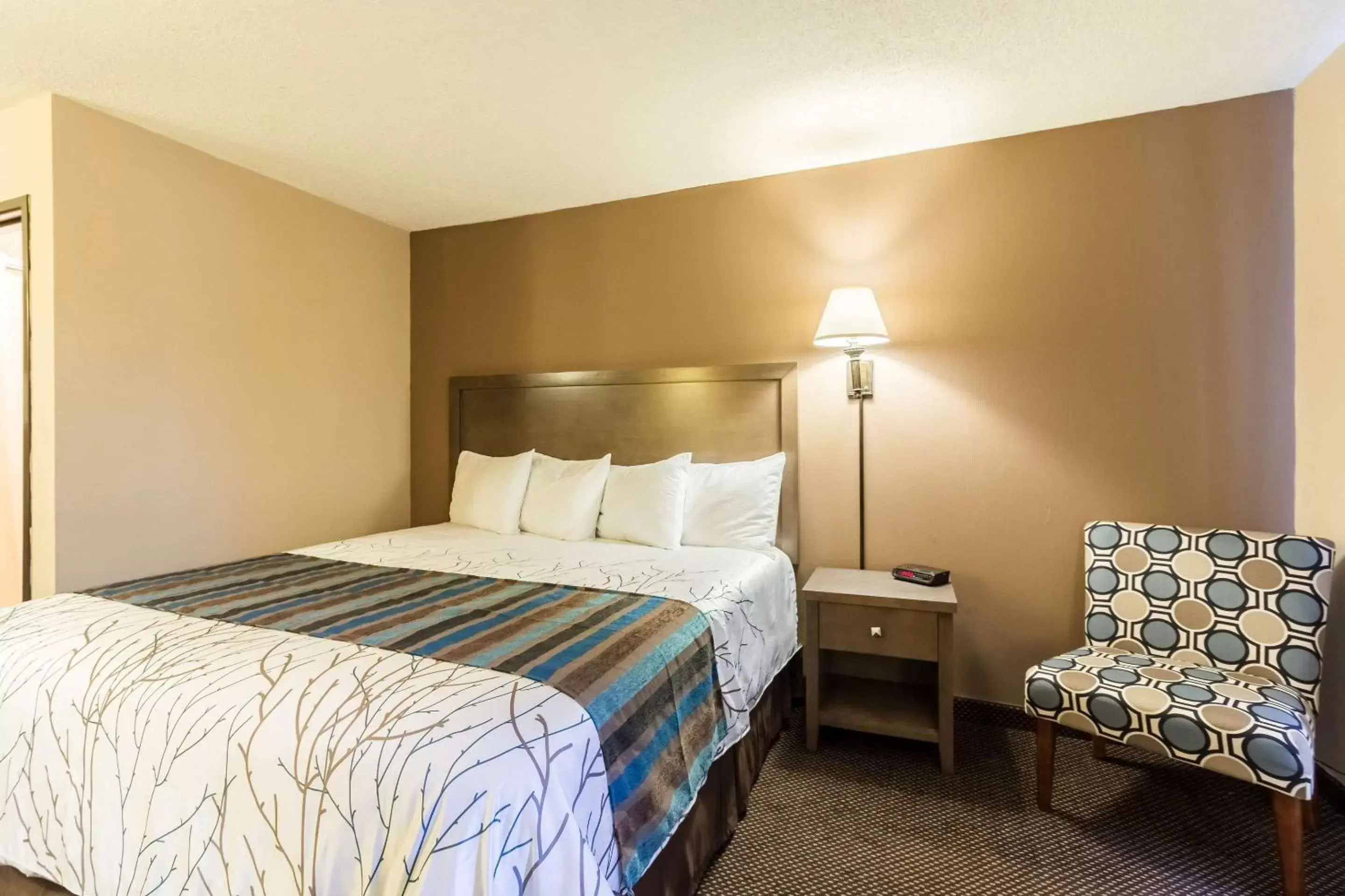 Photo of the whole room, Bed in Rodeway Inn Red Wing