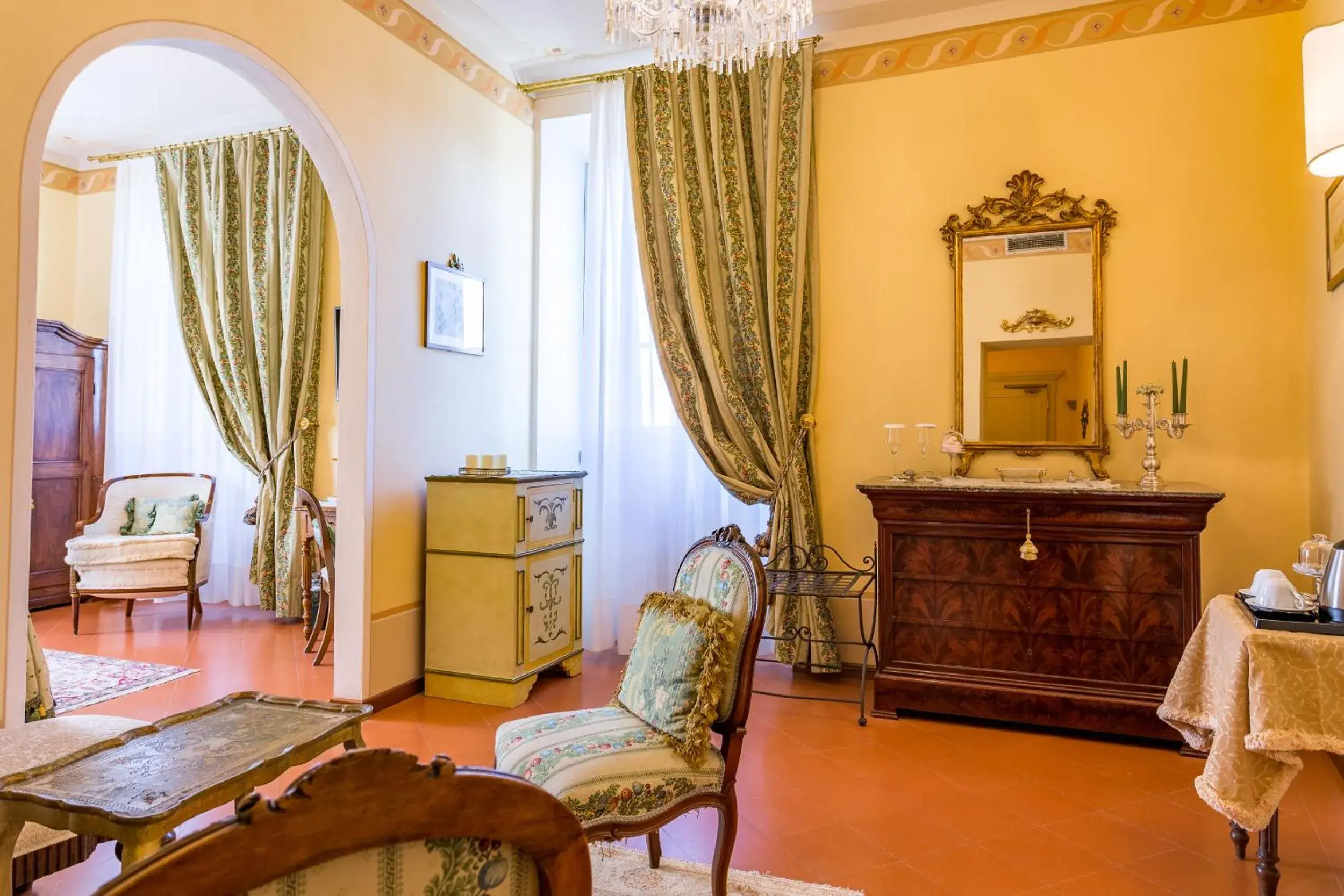 TV and multimedia, Seating Area in Hotel Villa Marsili