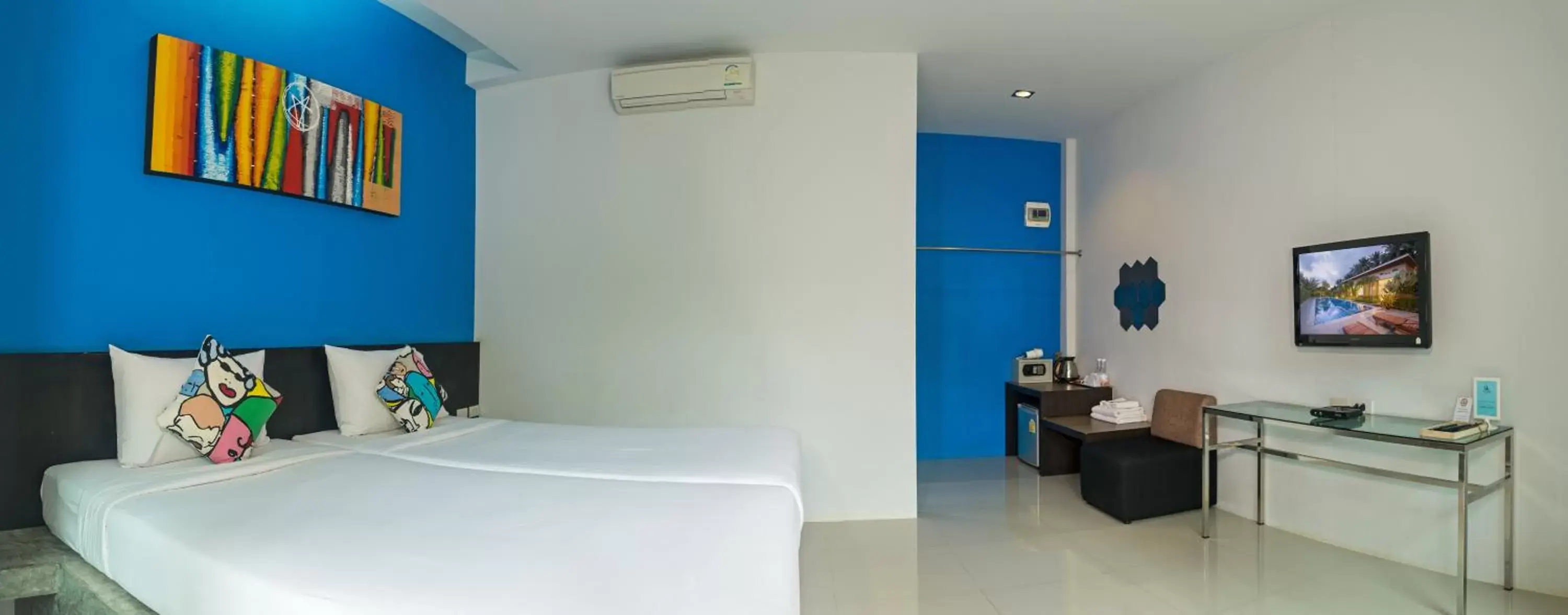 Toilet, Bed in The Fong Krabi resort