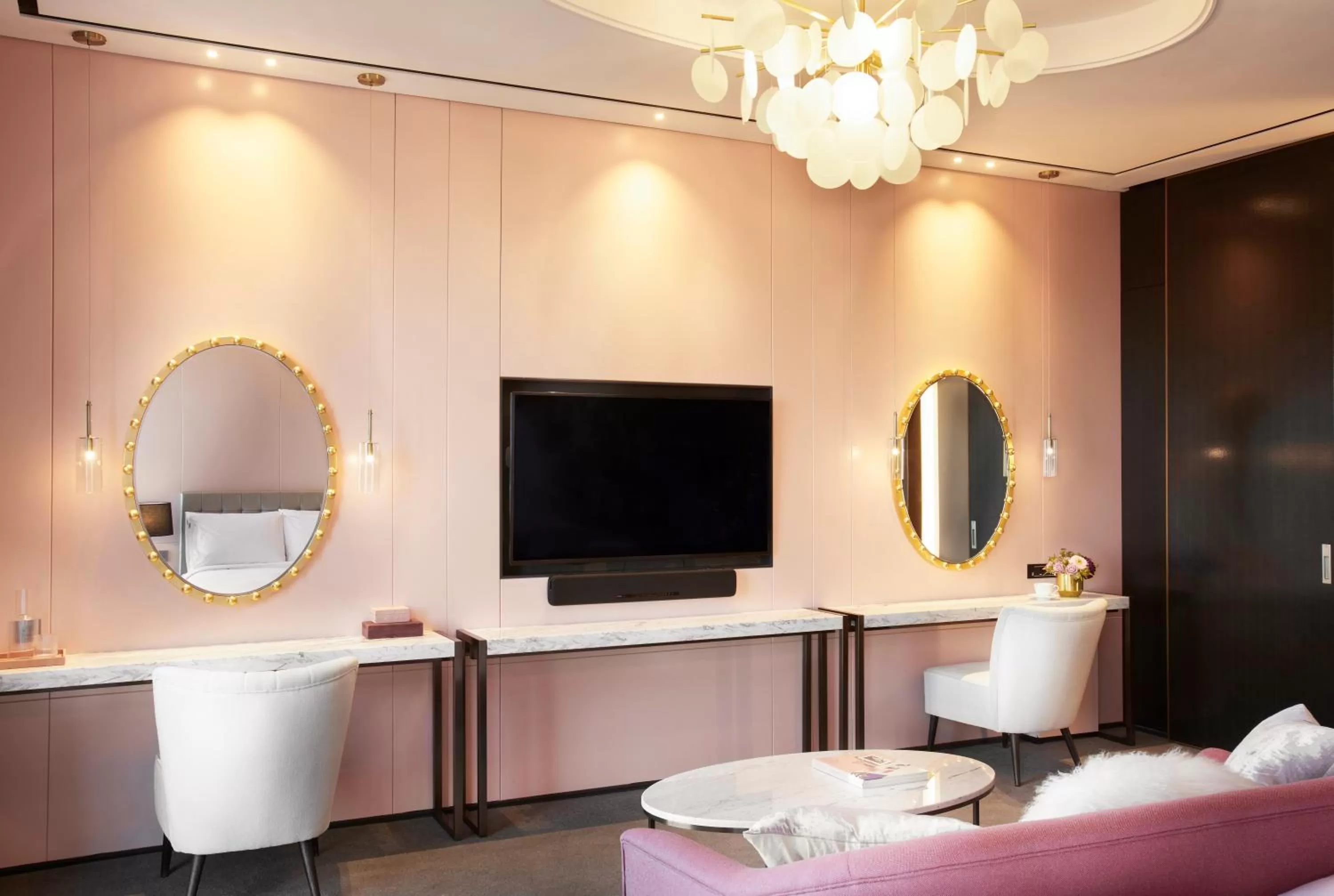 Decorative detail in L7 GANGNAM by LOTTE HOTELS