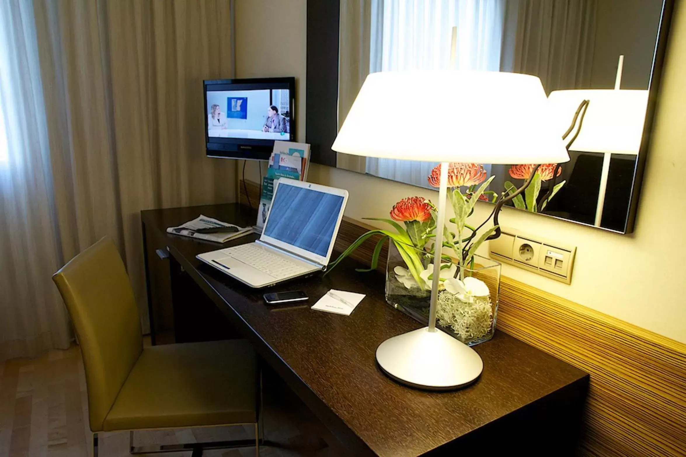 Seating area, TV/Entertainment Center in Port Elche