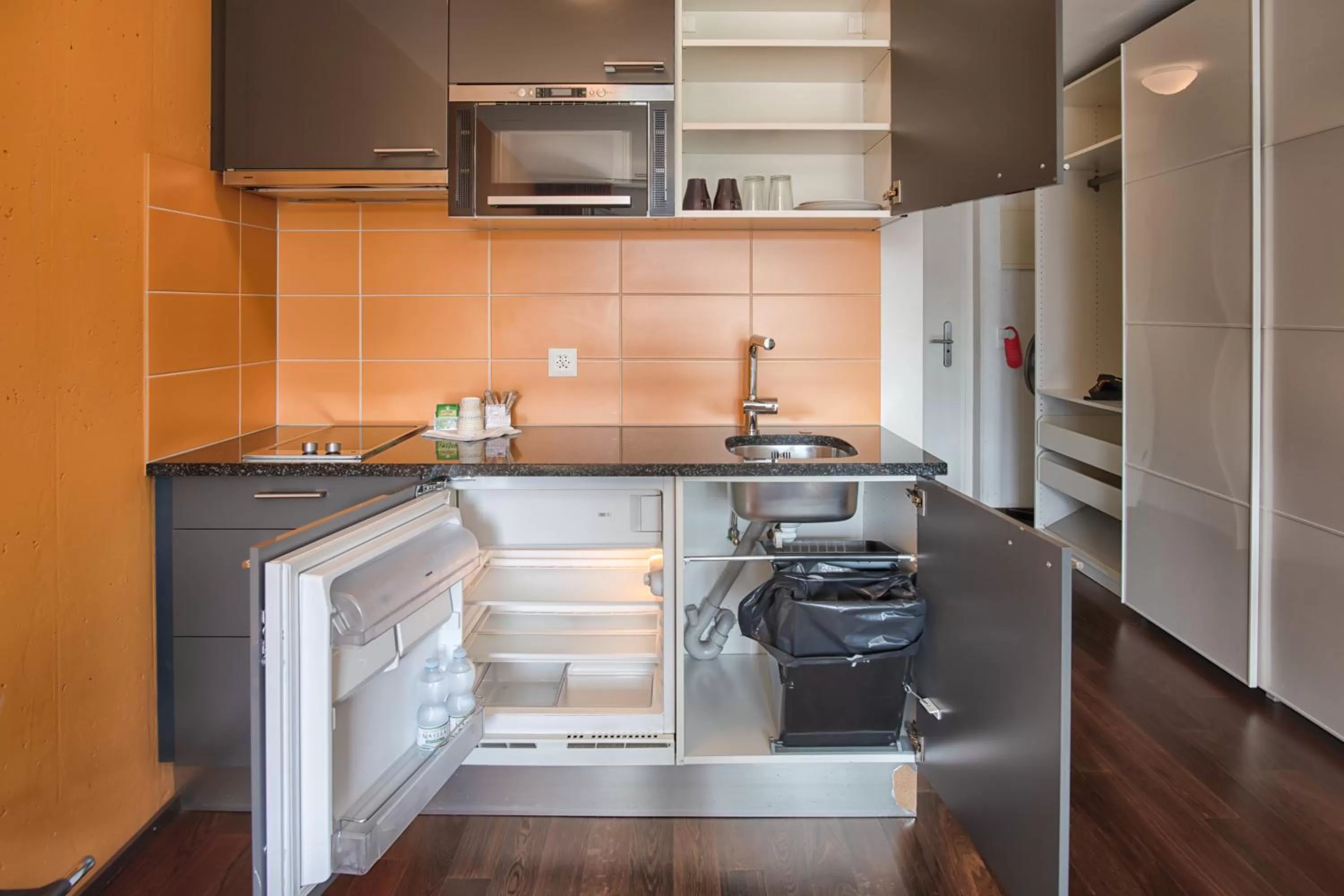 Kitchen or kitchenette in Hotel Residence Loren - contact & contactless check-in