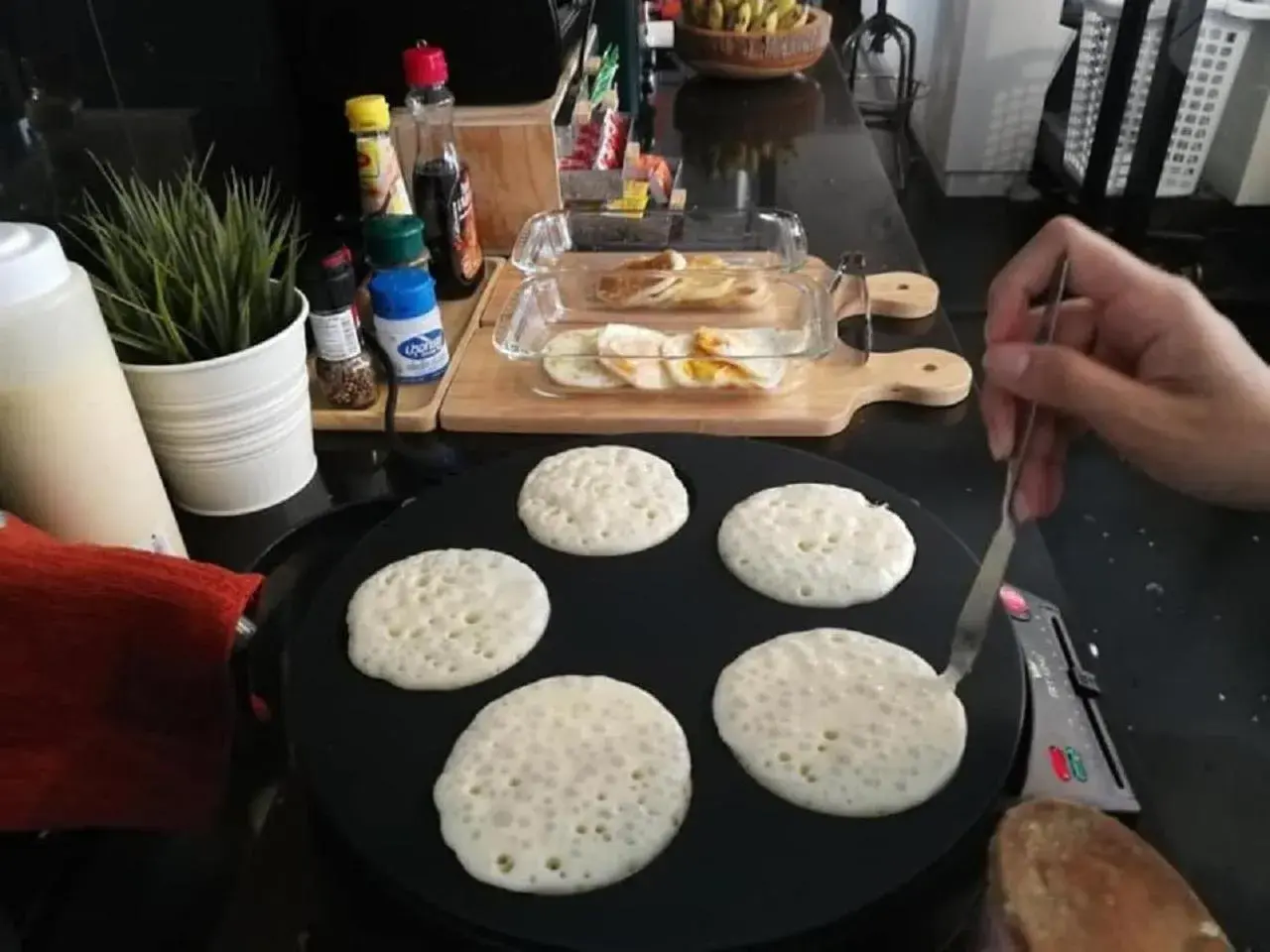 Food and drinks in 3Howw Hostel @ Sukhumvit 21 Food and drinks in 3Howw Hostel @ Sukhumvit 21