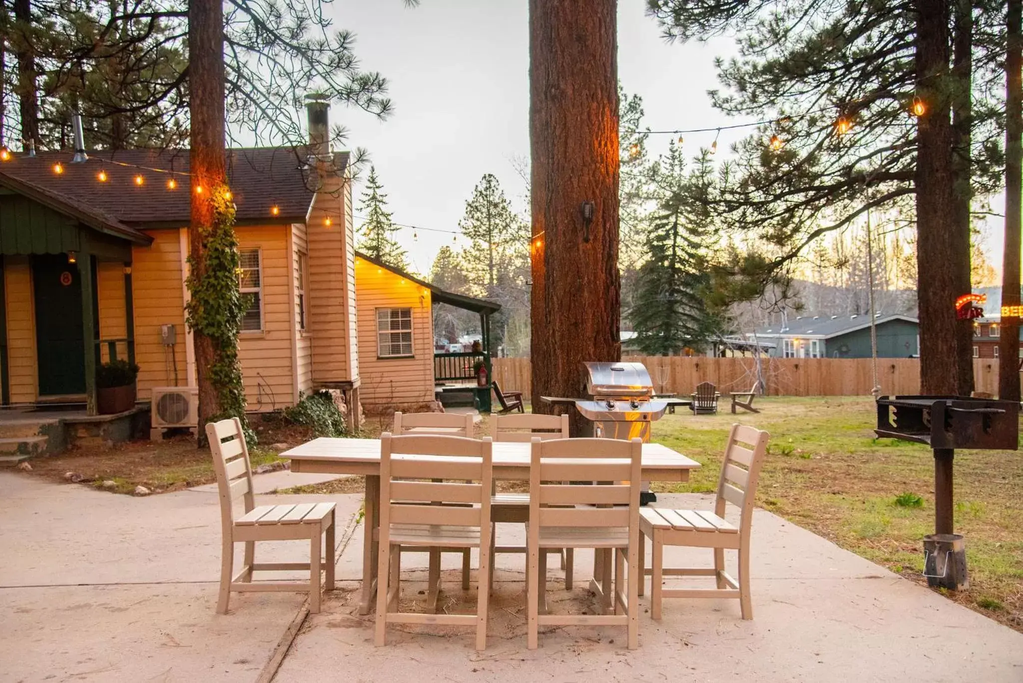 Restaurant/Places to Eat in Lakewood Cabins