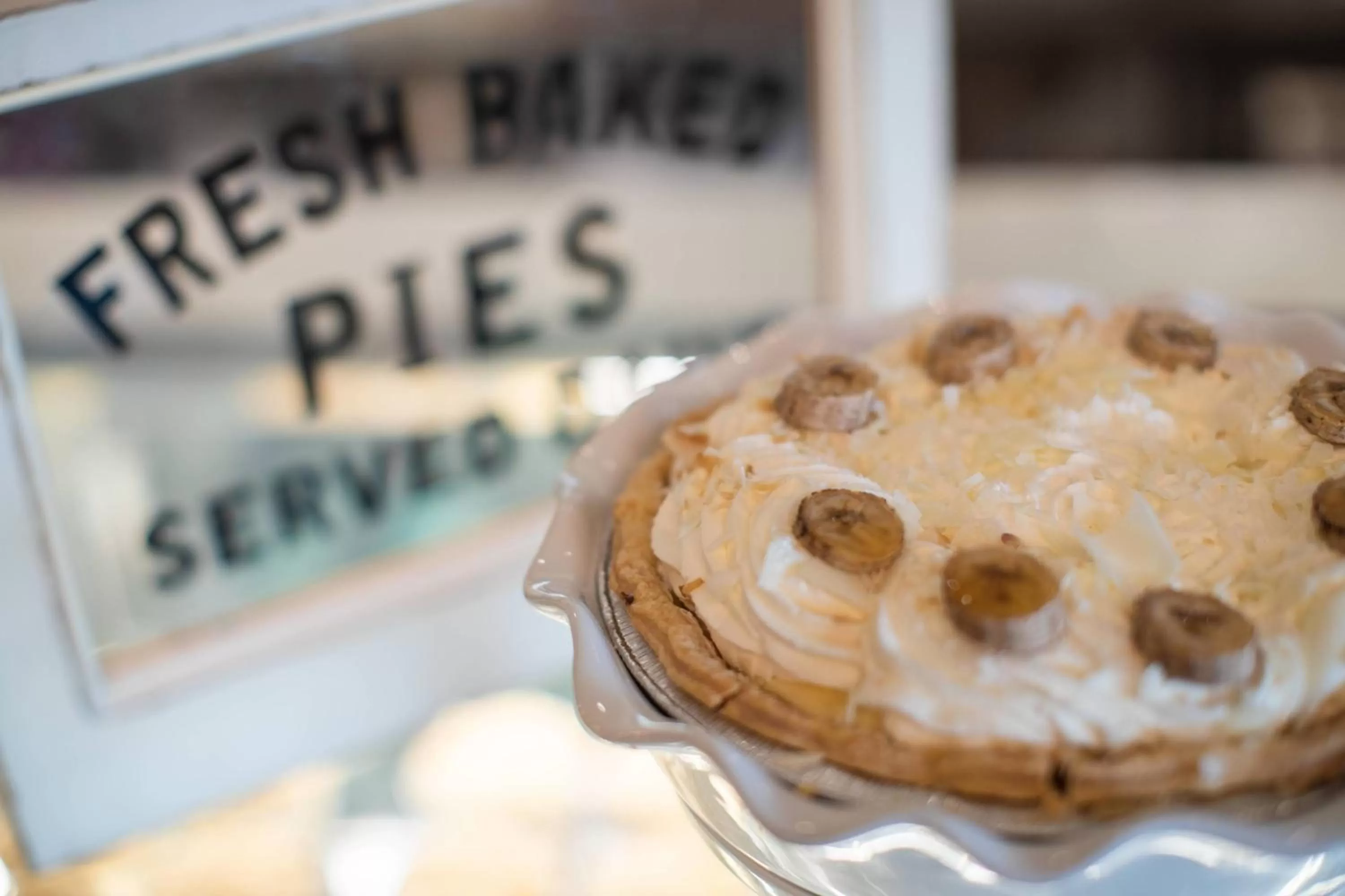 Restaurant/places to eat in Marriott Marquis Chicago