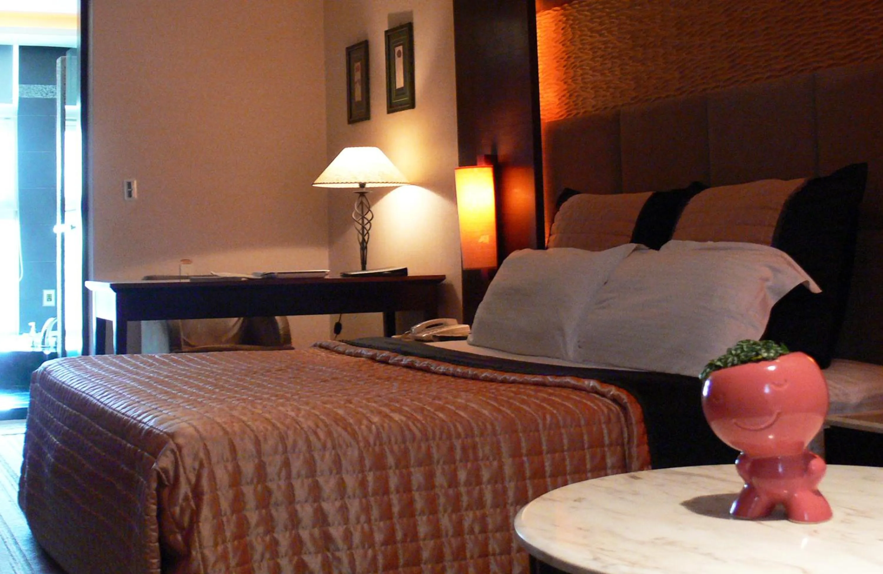 Bedroom, Bed in Dongfeng Motel