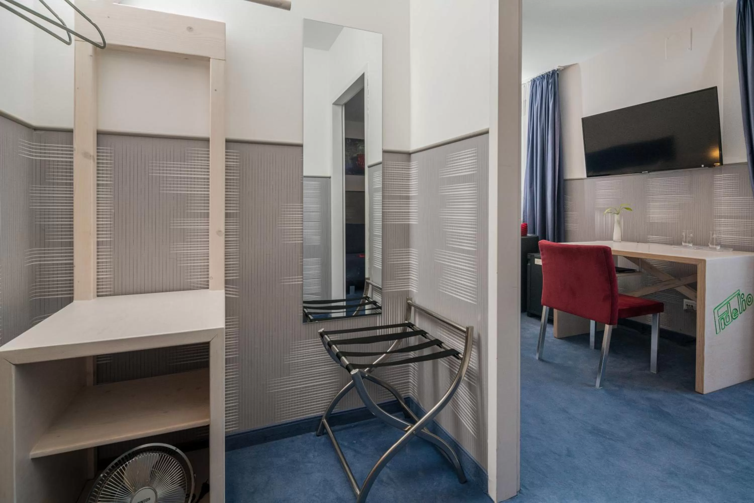 Photo of the whole room in Hotel Fidelio