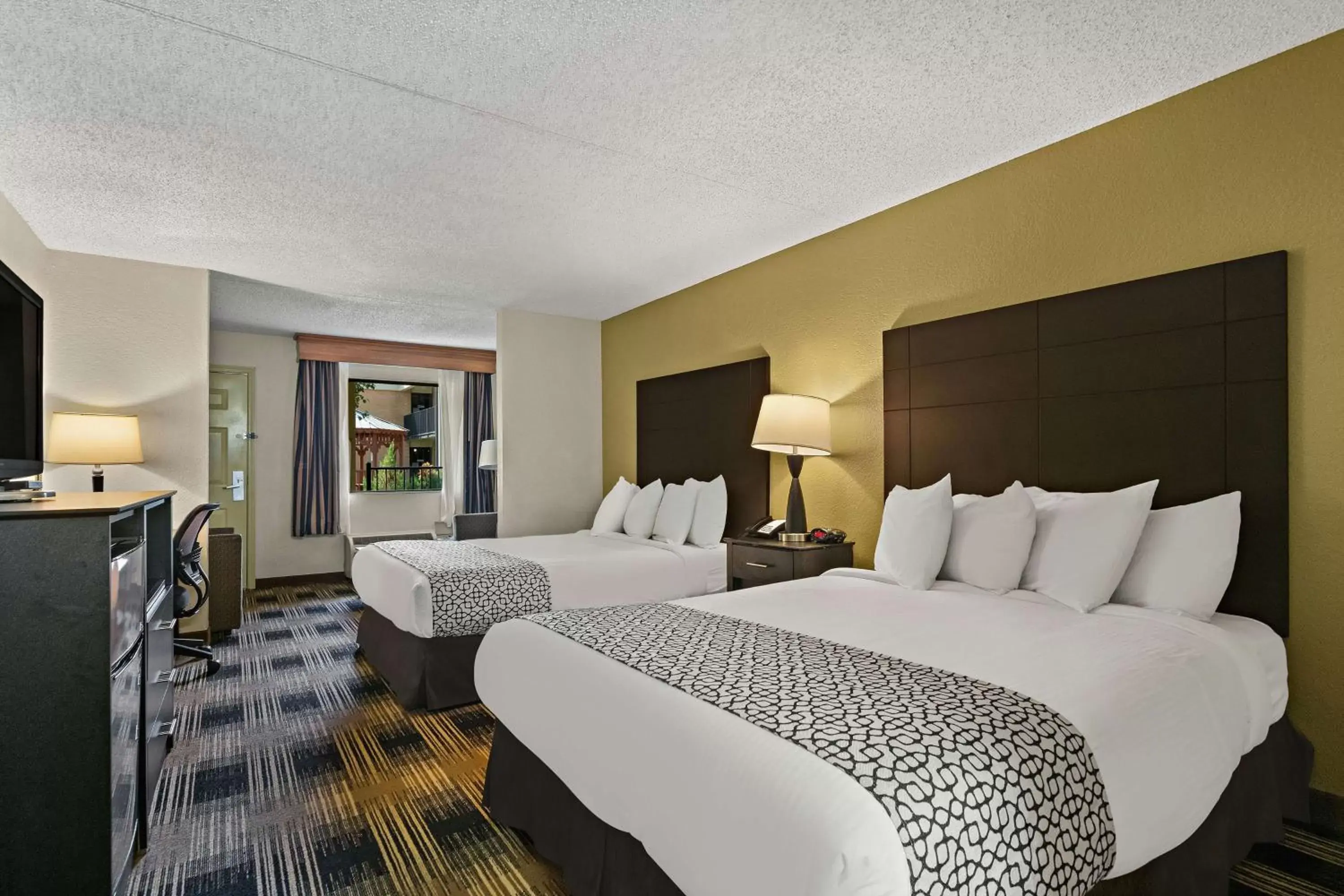 Bedroom in Best Western Windsor Suites