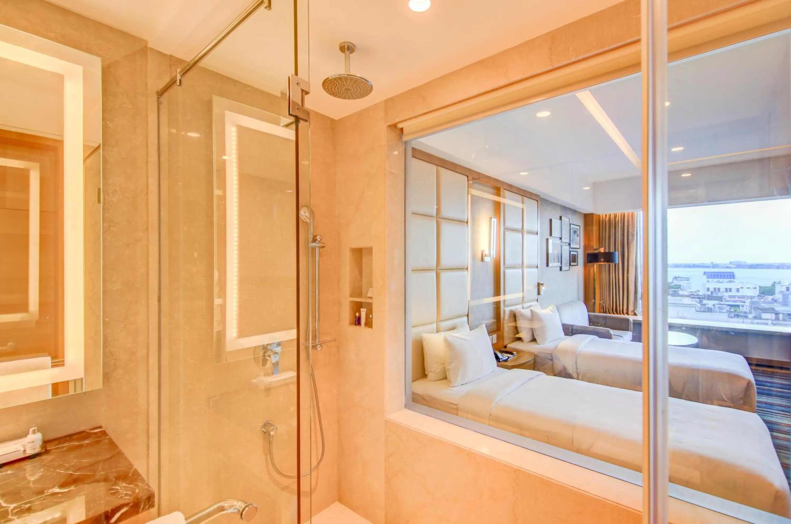 Bathroom, Bed in Radisson Blu Gorakhpur