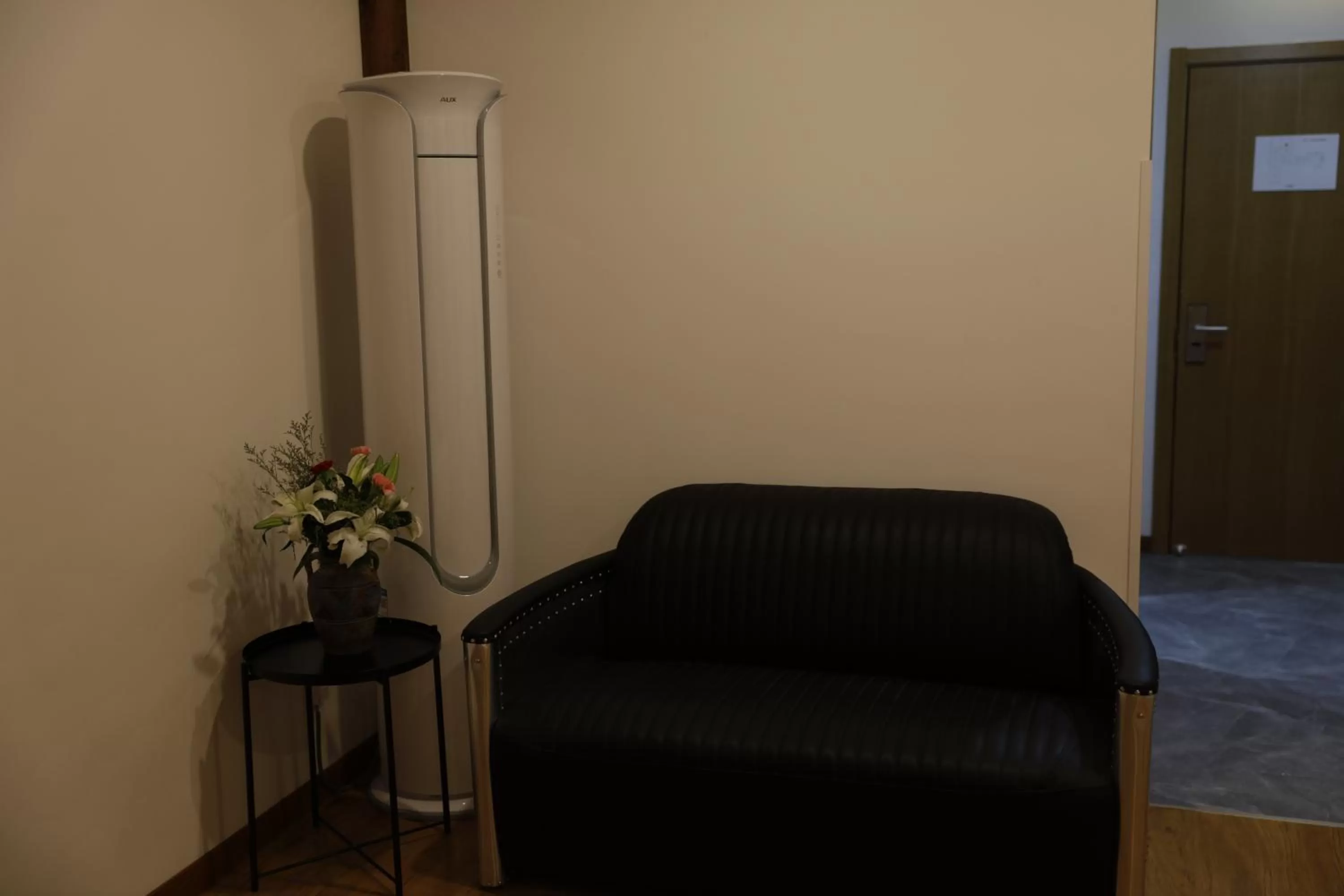 Living room in Beijing Downtown Travelotel