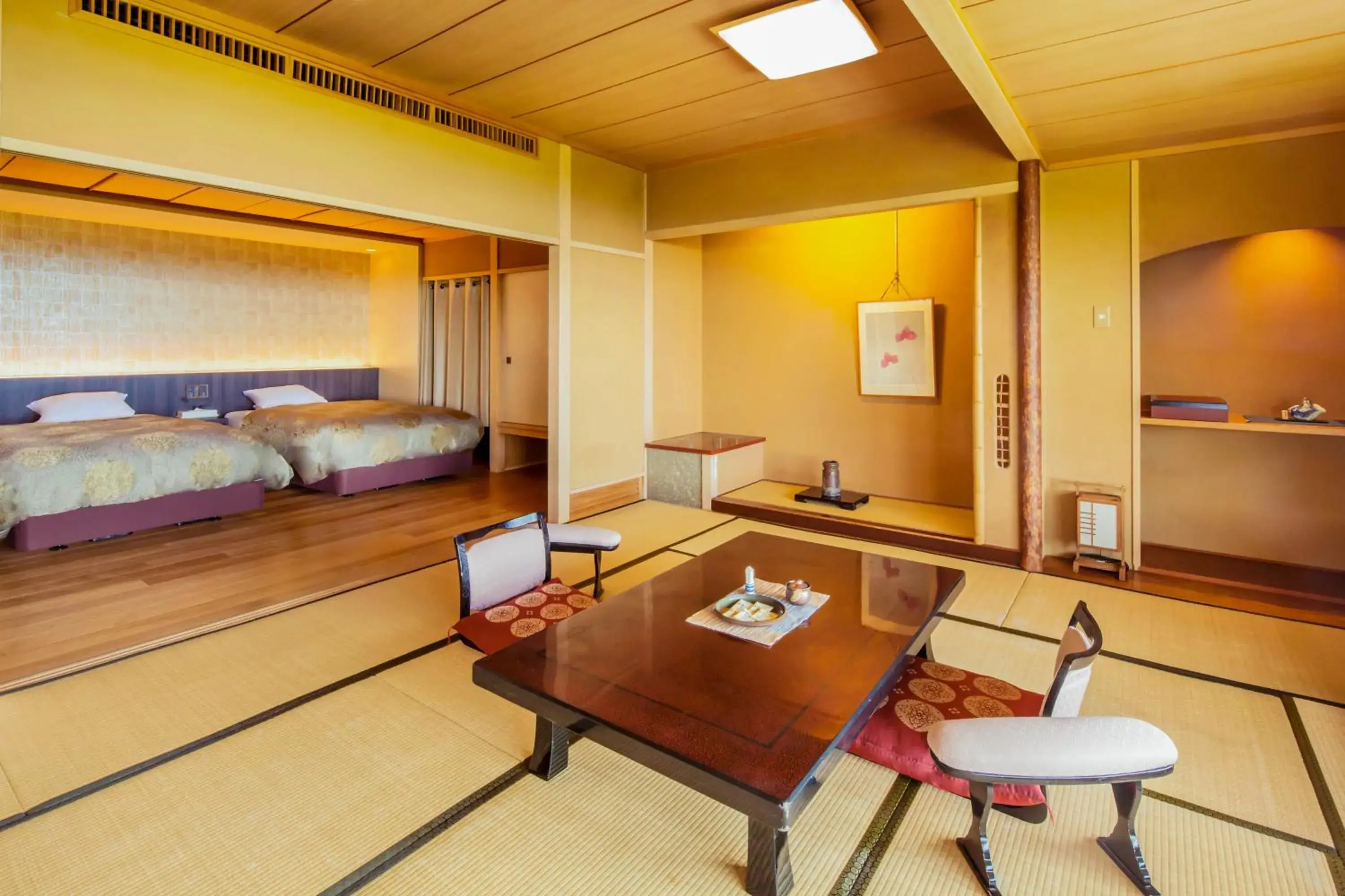 Photo of the whole room, Seating Area in Nasu Onsen Sanraku