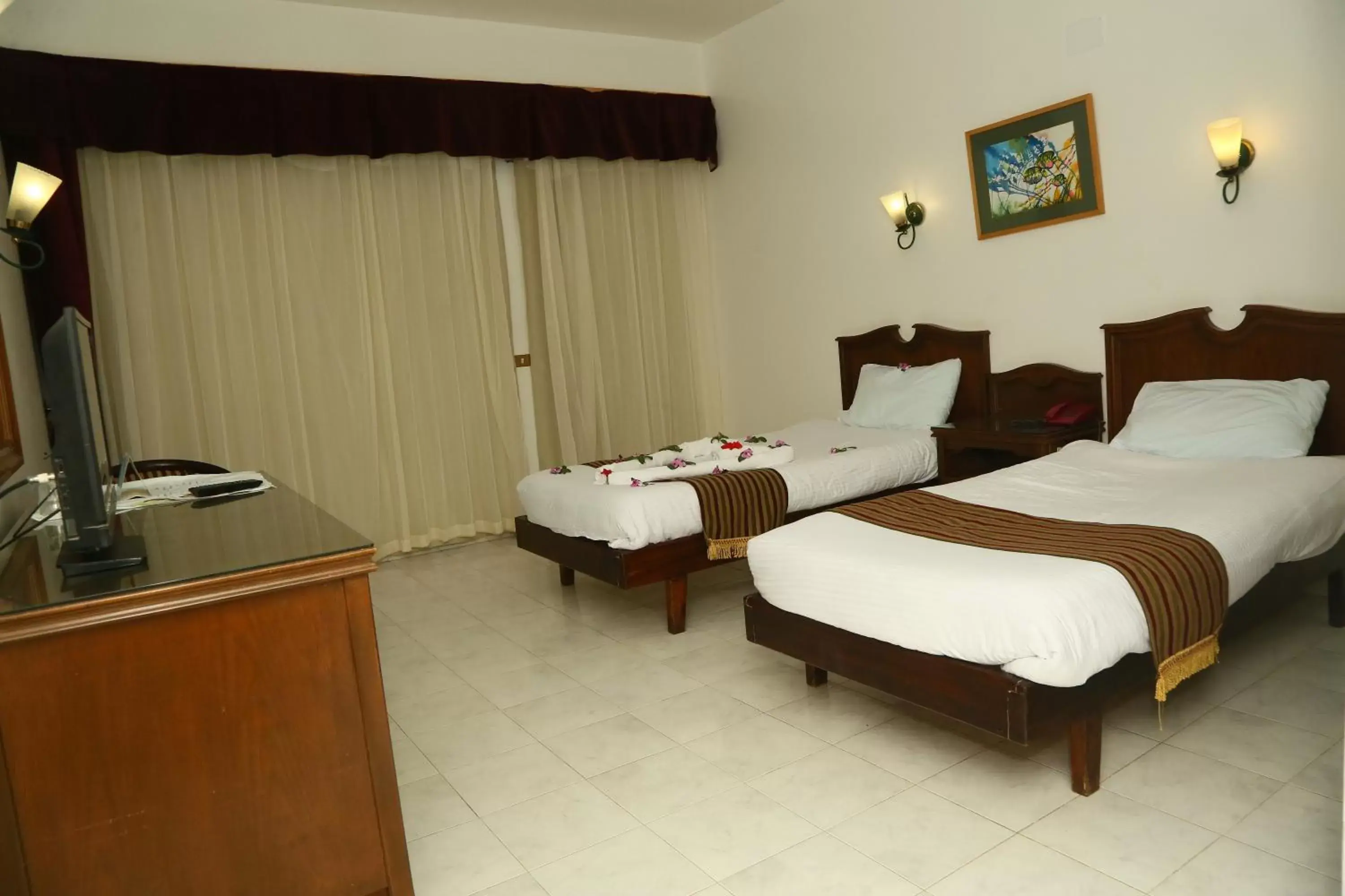 Photo of the whole room, Bed in Happy Life Village Dahab