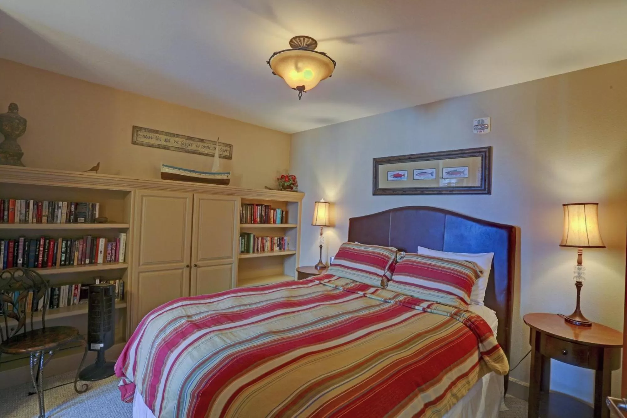 Bed in Otter Beach Lodges