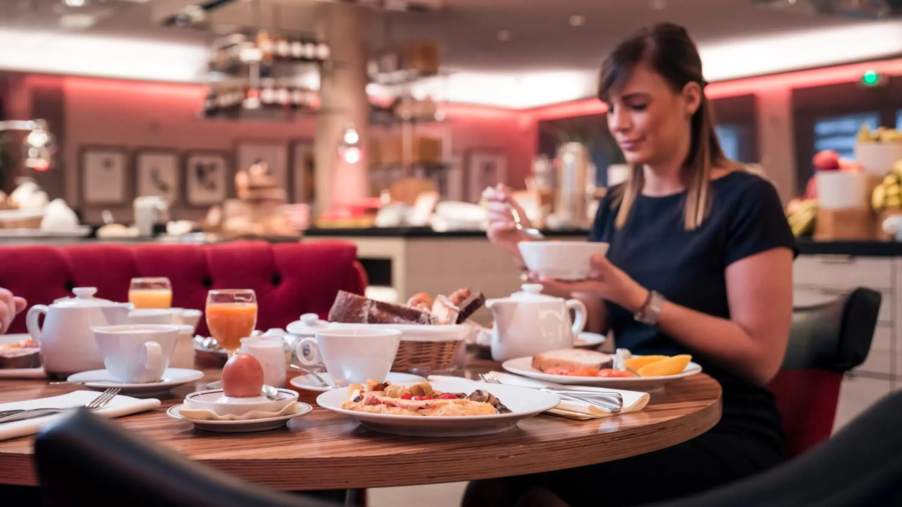 Breakfast in Le Parc Hôtel Obernai & Yonaguni Spa