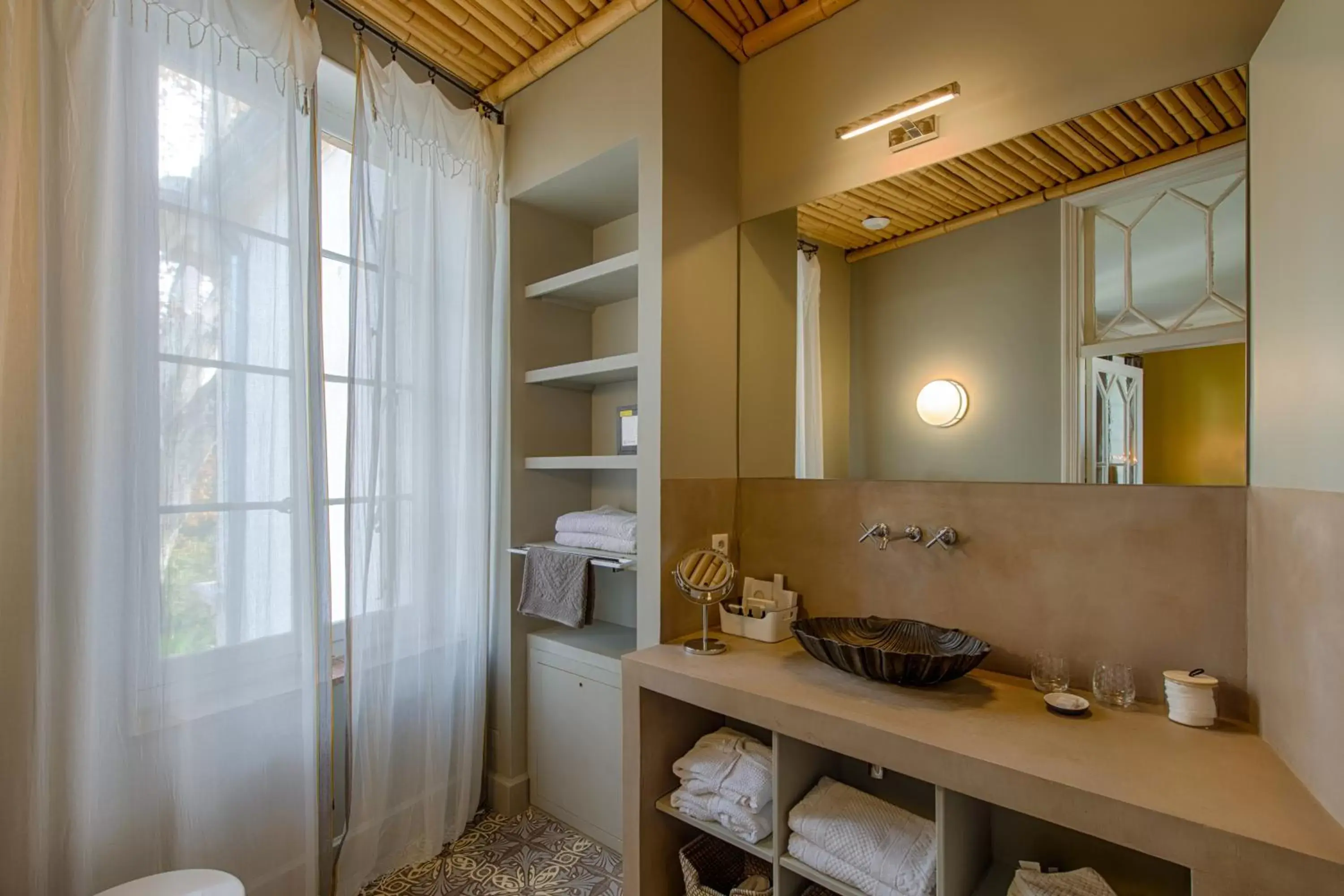 Bathroom in La Divine Comédie-Suites Deluxe