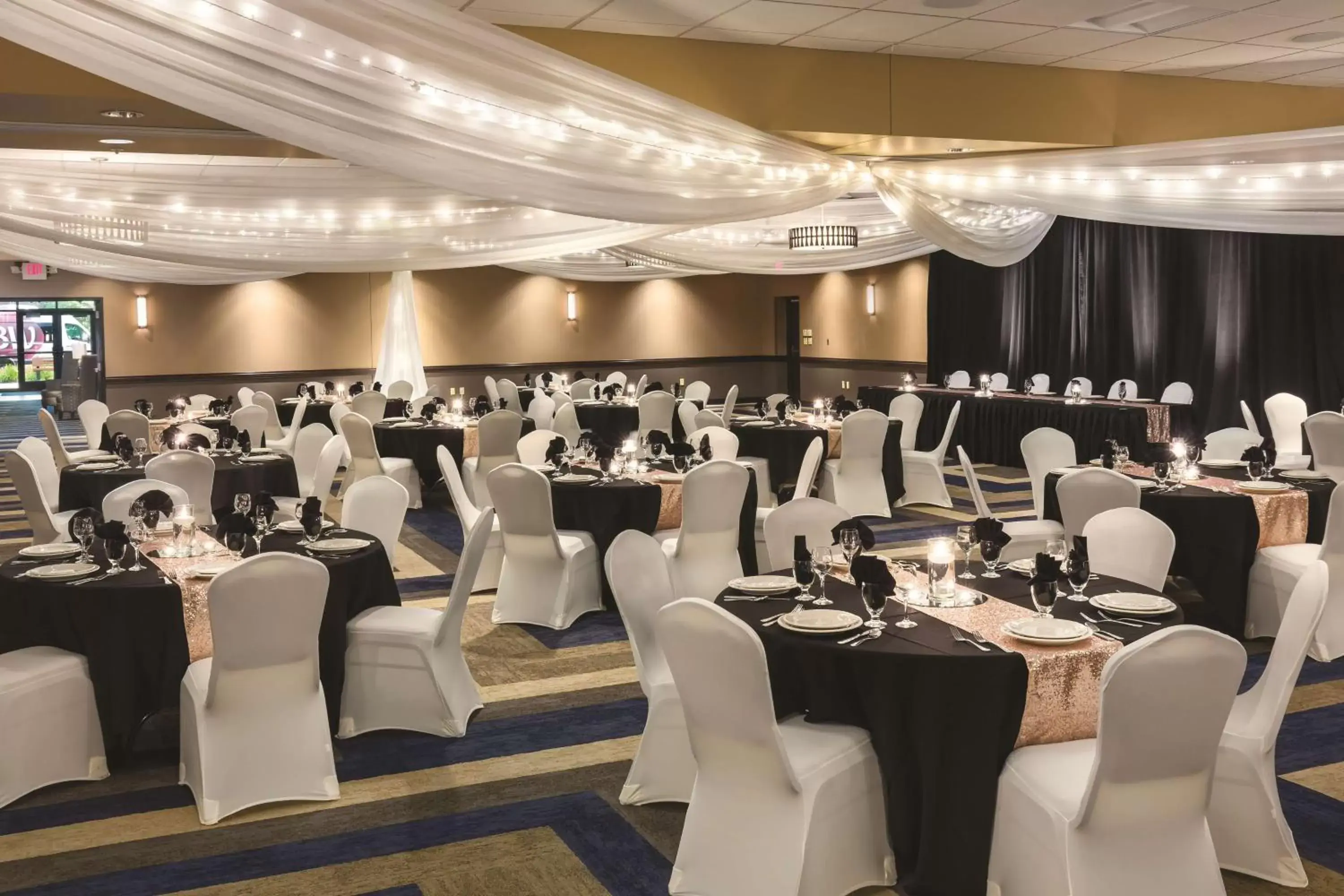 On site, Banquet Facilities in Best Western Plus Bloomington Hotel