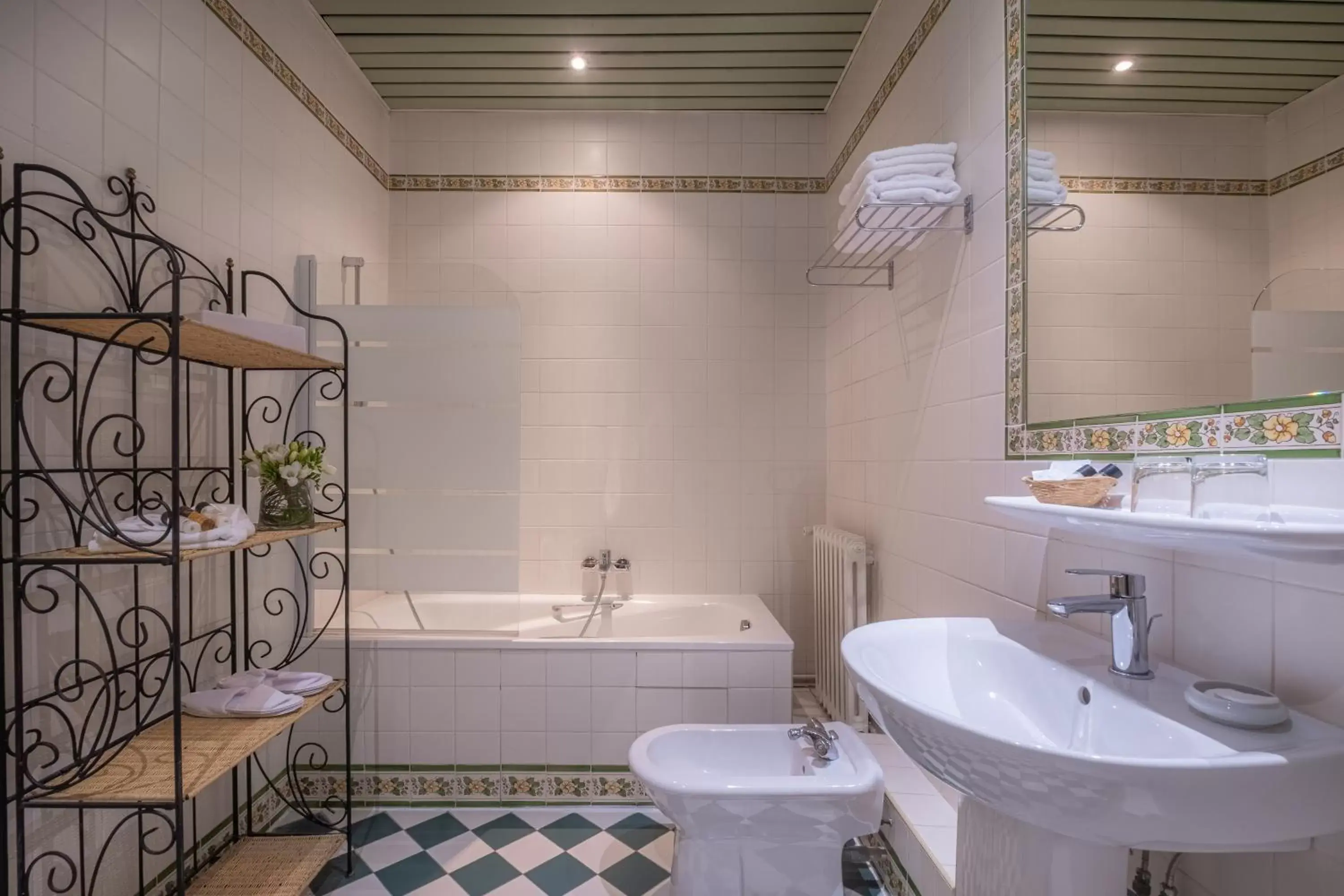 Bathroom in Château des Reynats