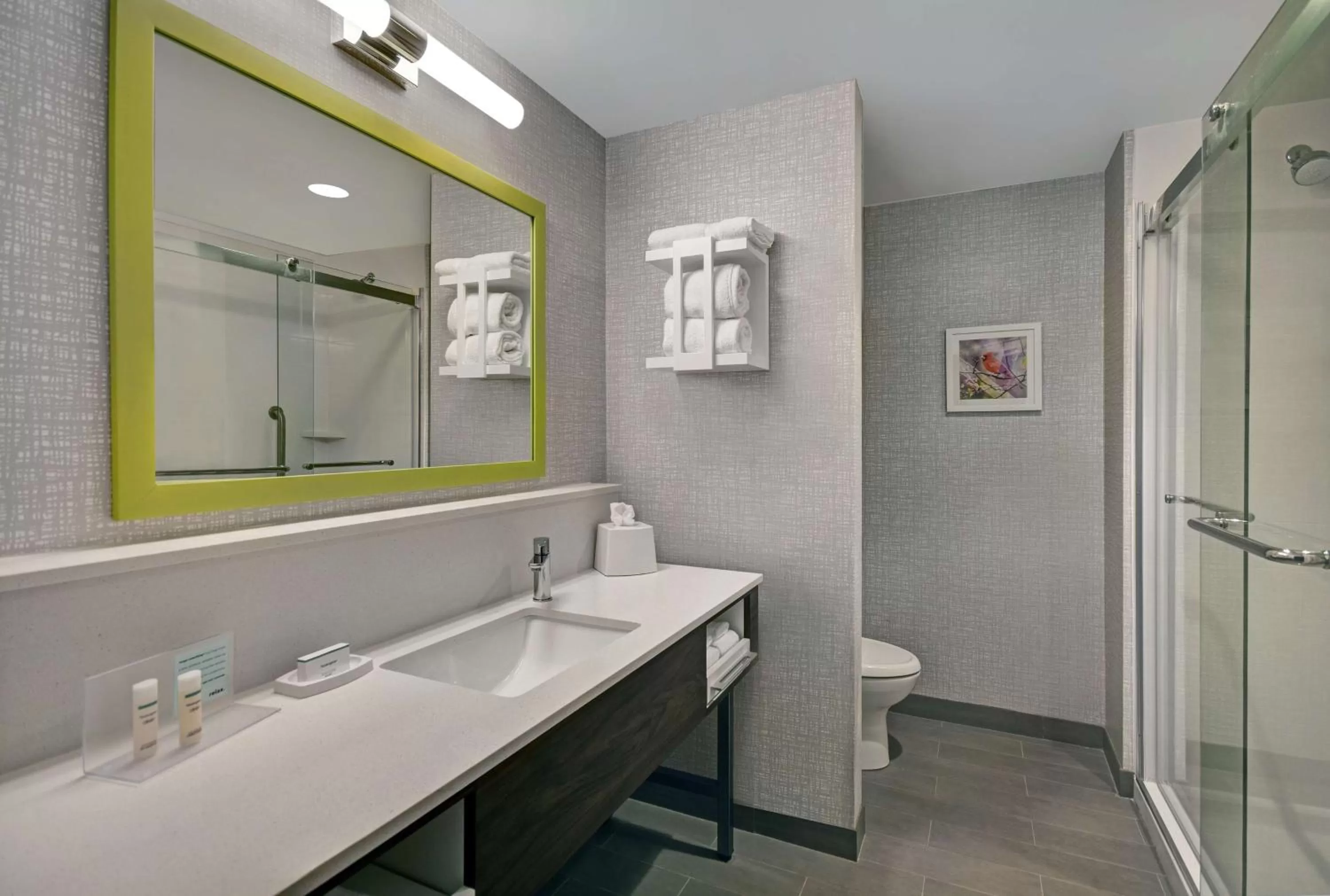 Bathroom in Hampton Inn Cave City, KY