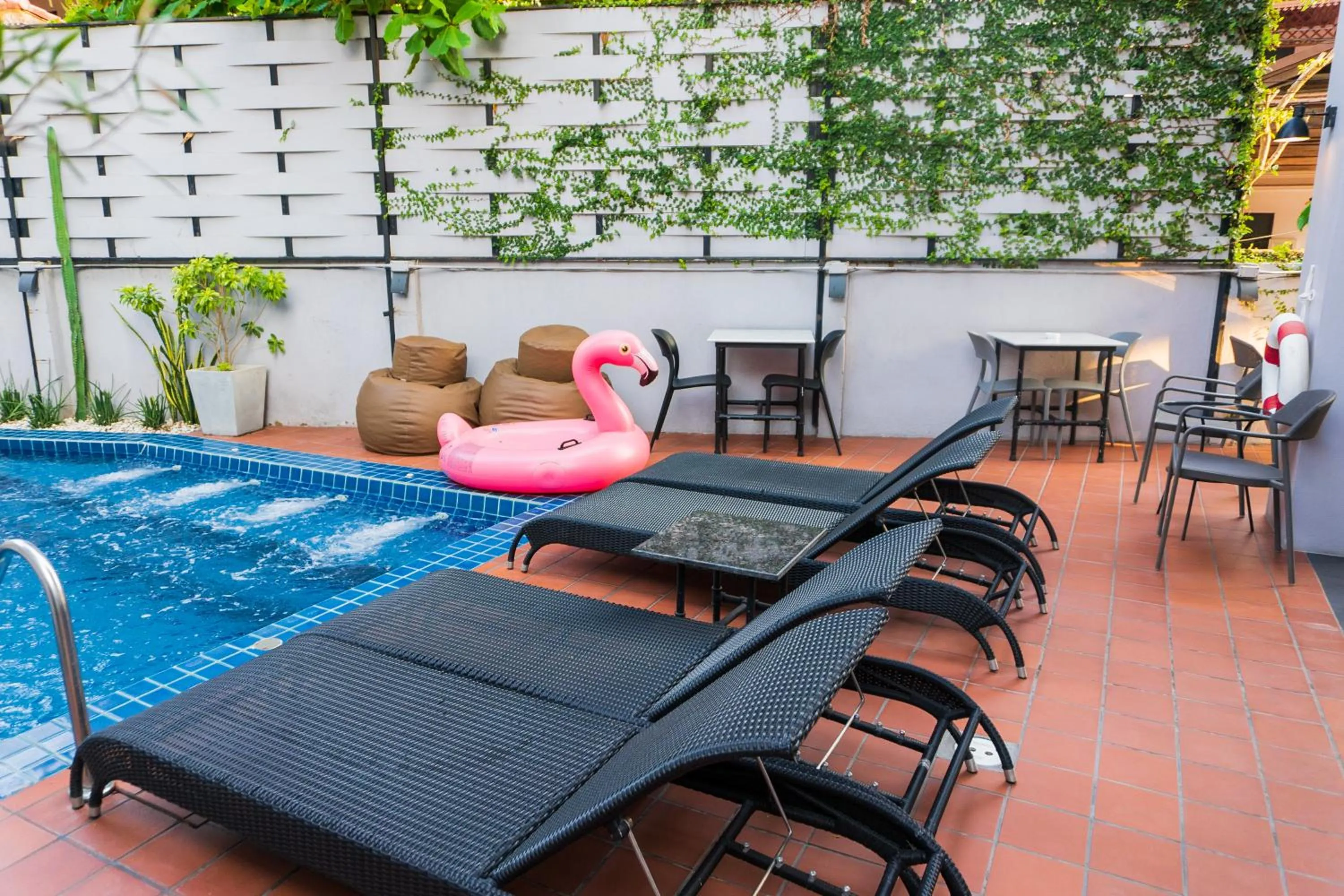 Swimming pool in Wealth Boutique Hotel Chiang Mai