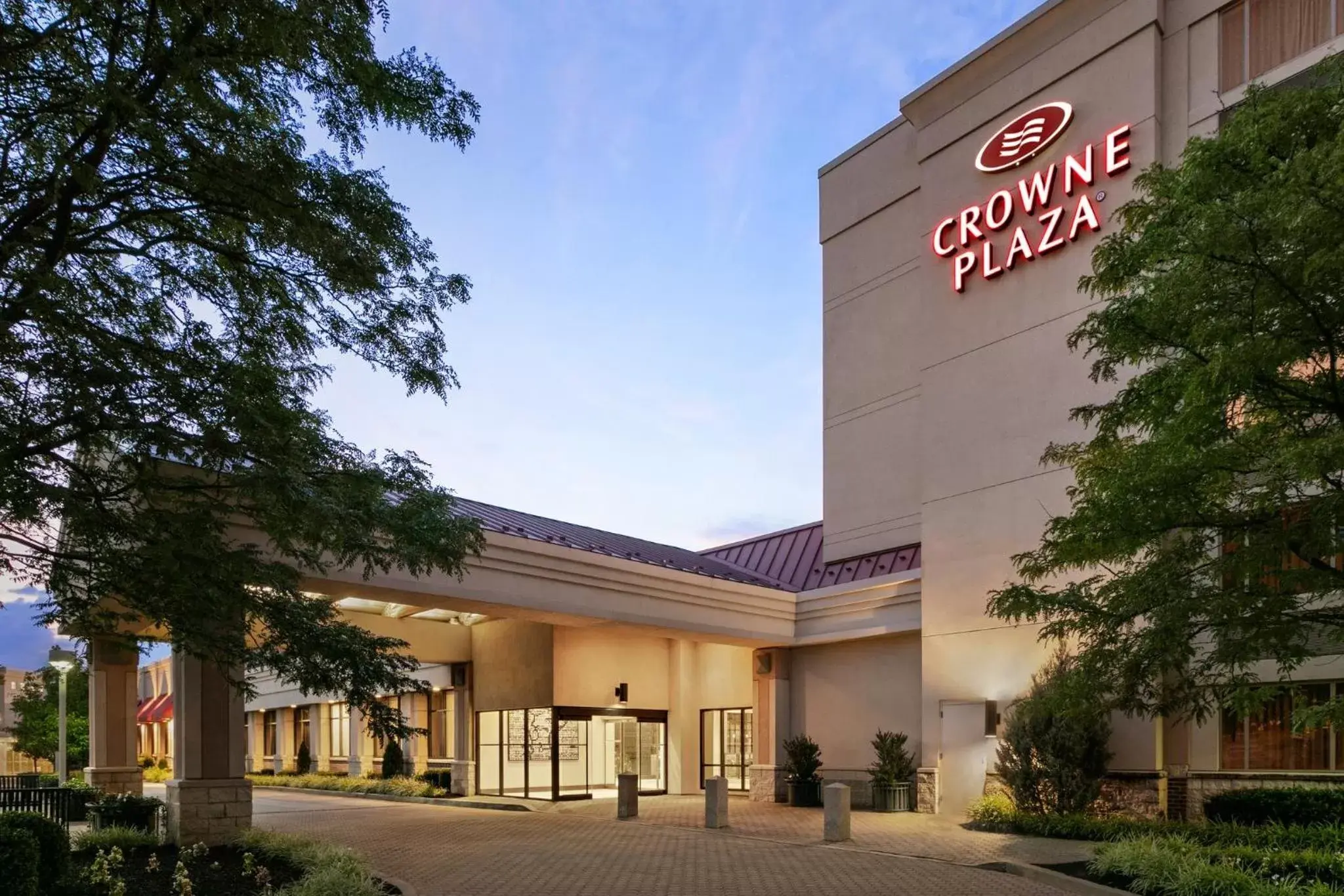 Property building in Crowne Plaza Hotel Philadelphia - King of Prussia by IHG Property building in Crowne Plaza Hotel Philadelphia - King of Prussia by IHG