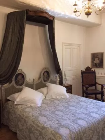 Bed in Château de Varennes