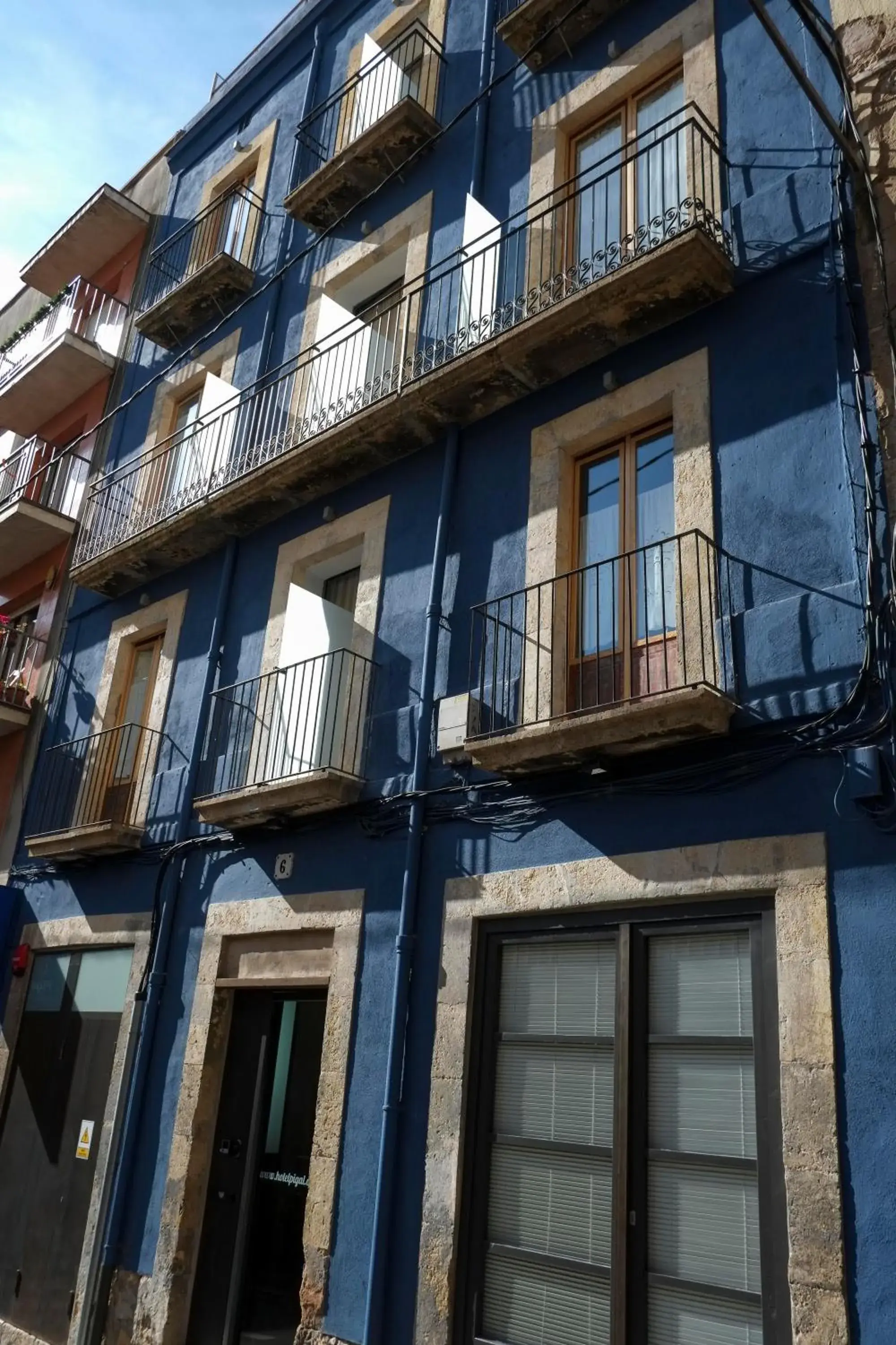 Facade/entrance, Property Building in Hotel Pigal