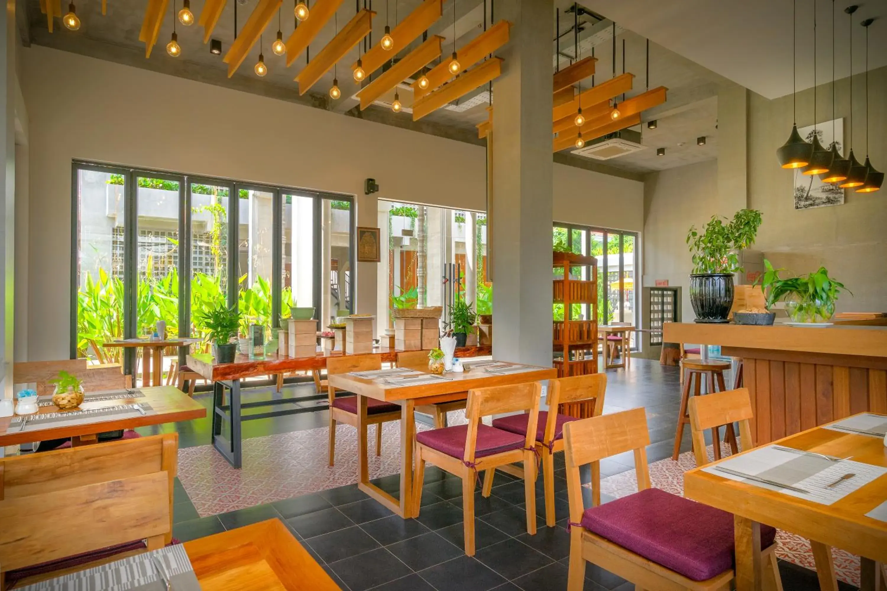 Restaurant/places to eat in Phka Chan Hotel Restaurant/places to eat in Phka Chan Hotel