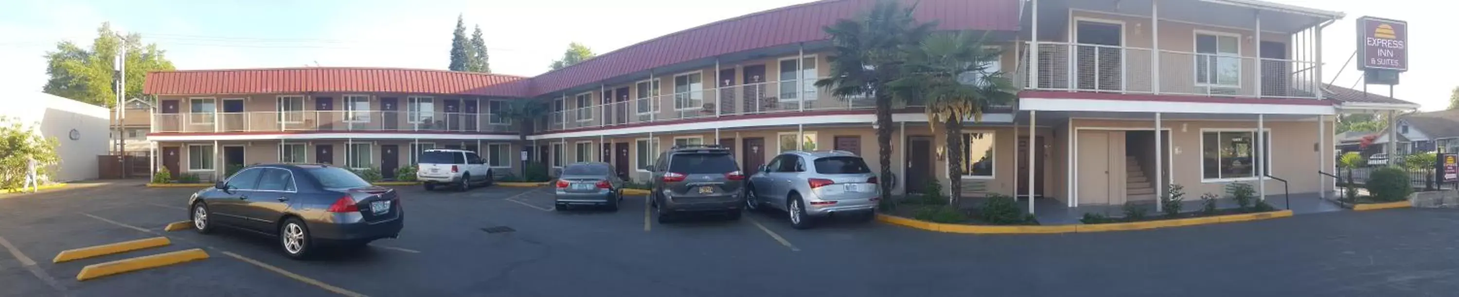 Bird's eye view in Express Inn & Suites Eugene Bird's eye view in Express Inn & Suites Eugene