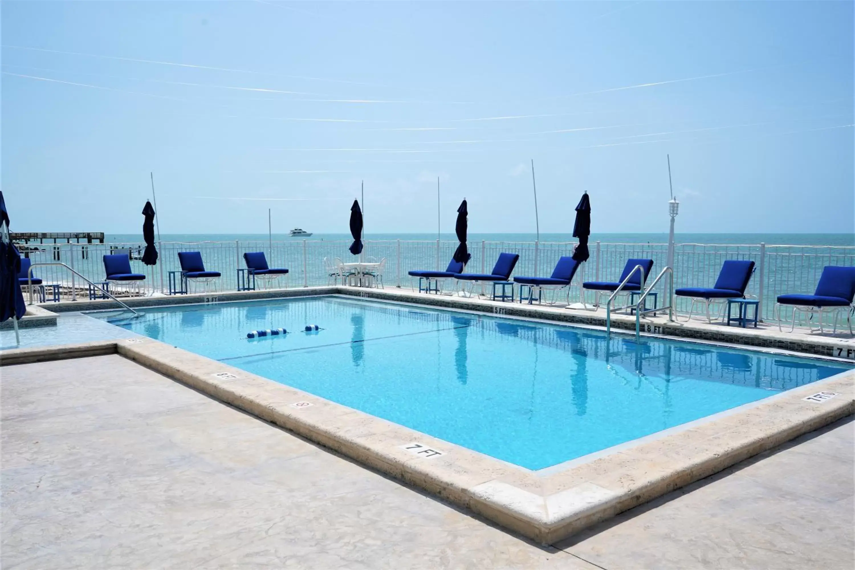 Swimming Pool in Glunz Ocean Beach Hotel and Resort