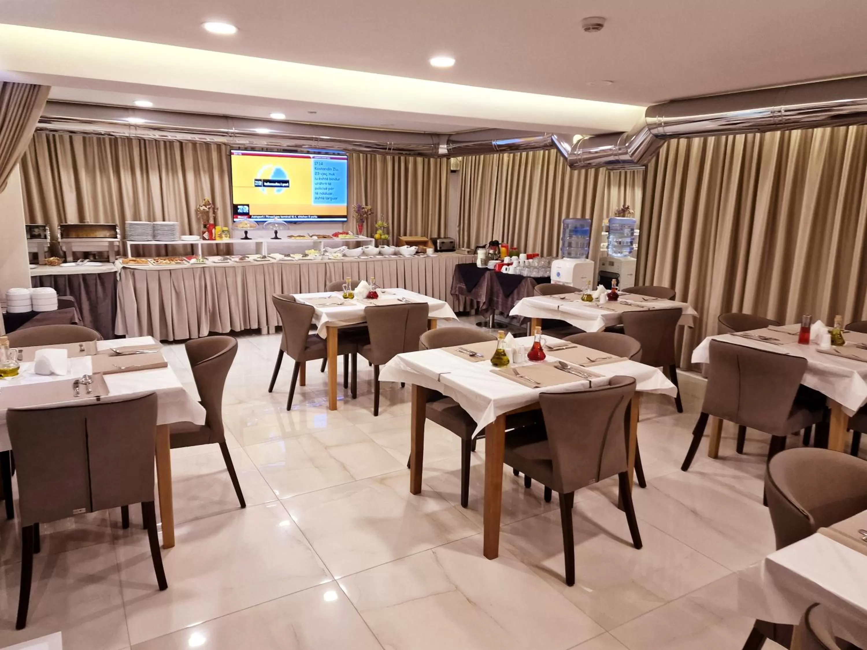 Breakfast in Senator Hotel