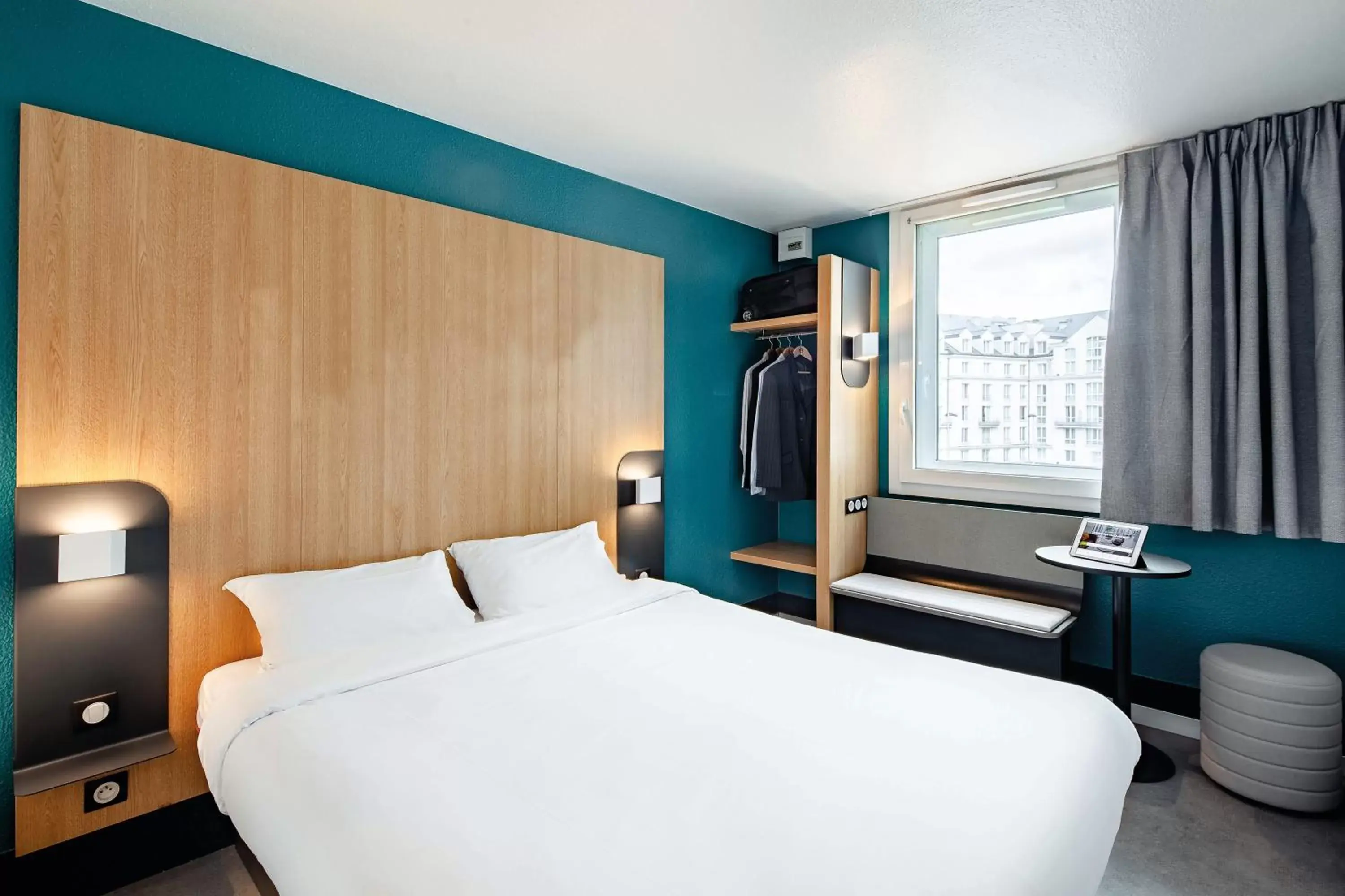 Bed in B&B HOTEL Paris 17 Batignolles