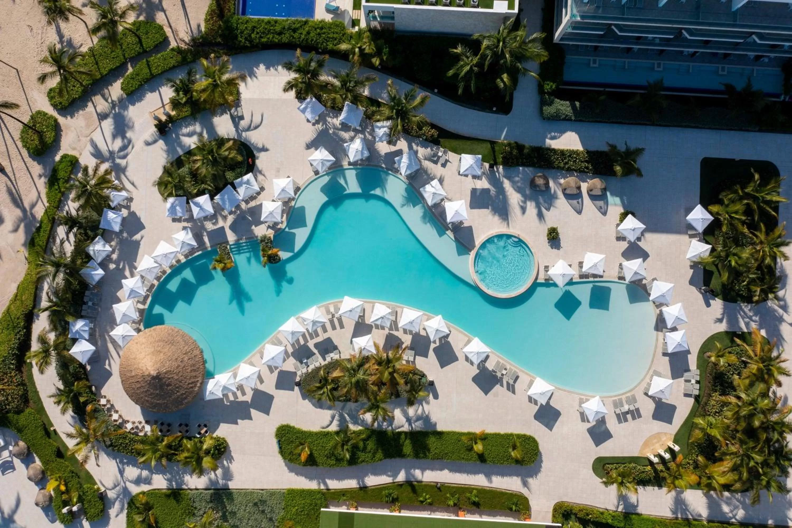 Swimming pool in Serenade Punta Cana Beach & Spa Resort