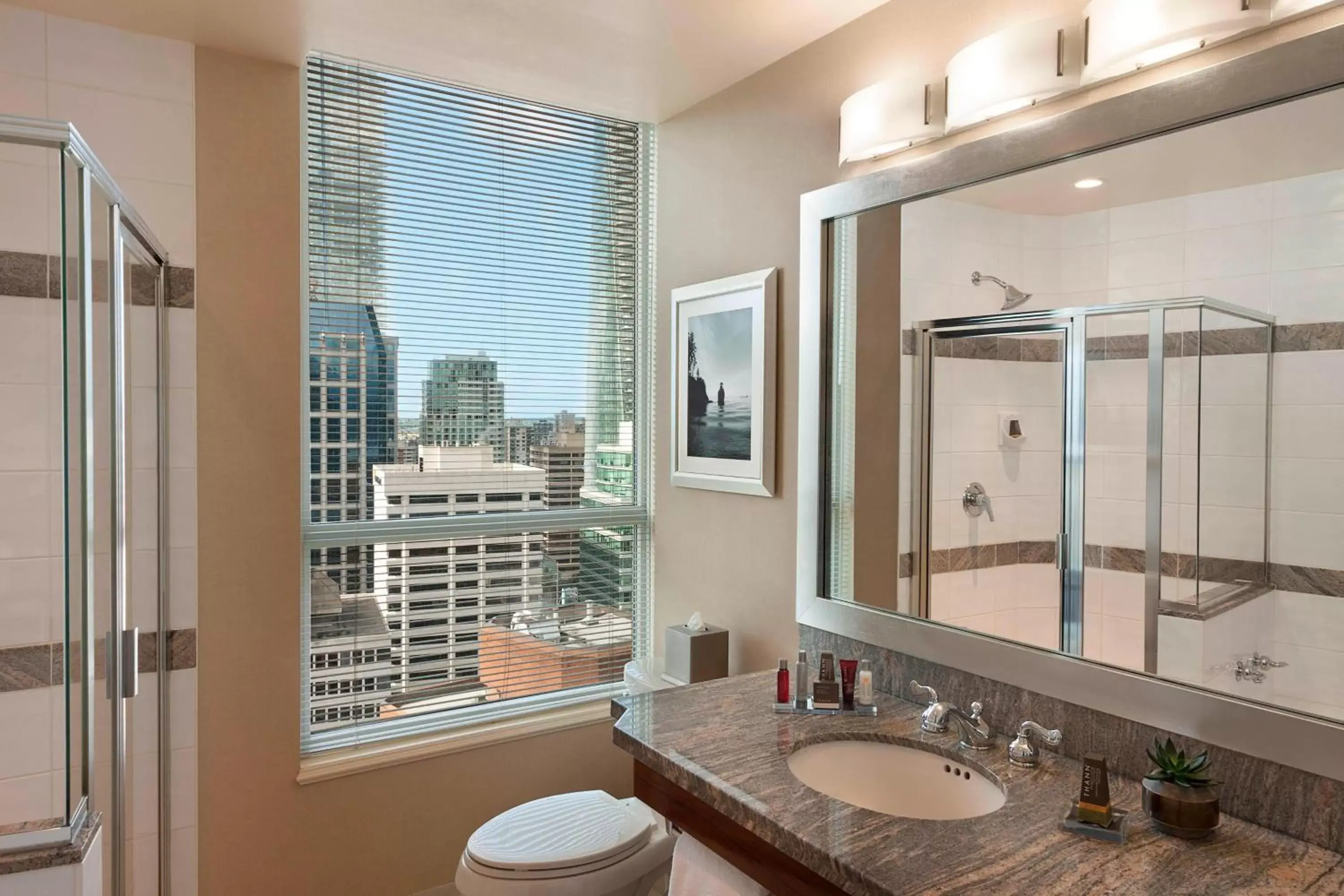 Bathroom in Vancouver Marriott Pinnacle Downtown Hotel