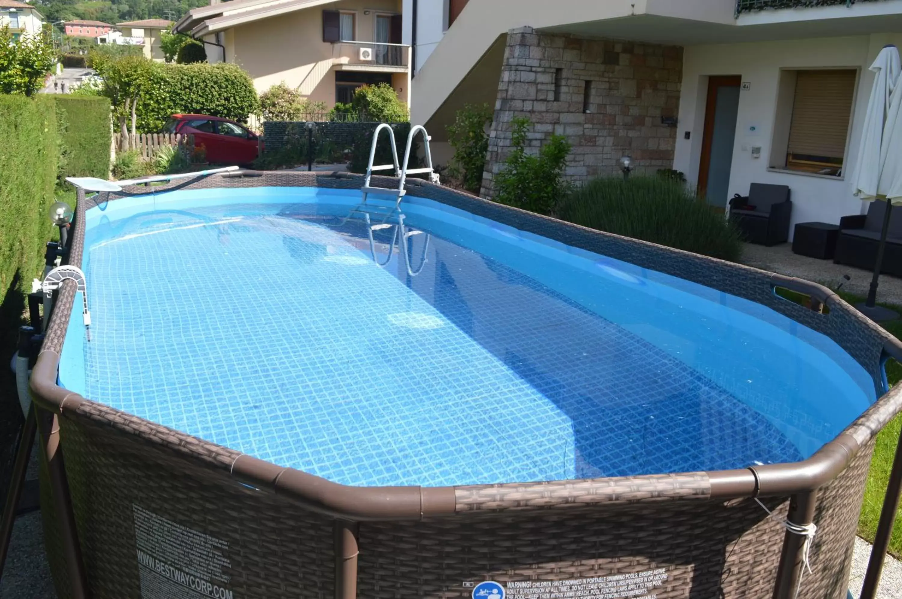 Swimming Pool in Il Sole e la Luna B&B in Garda