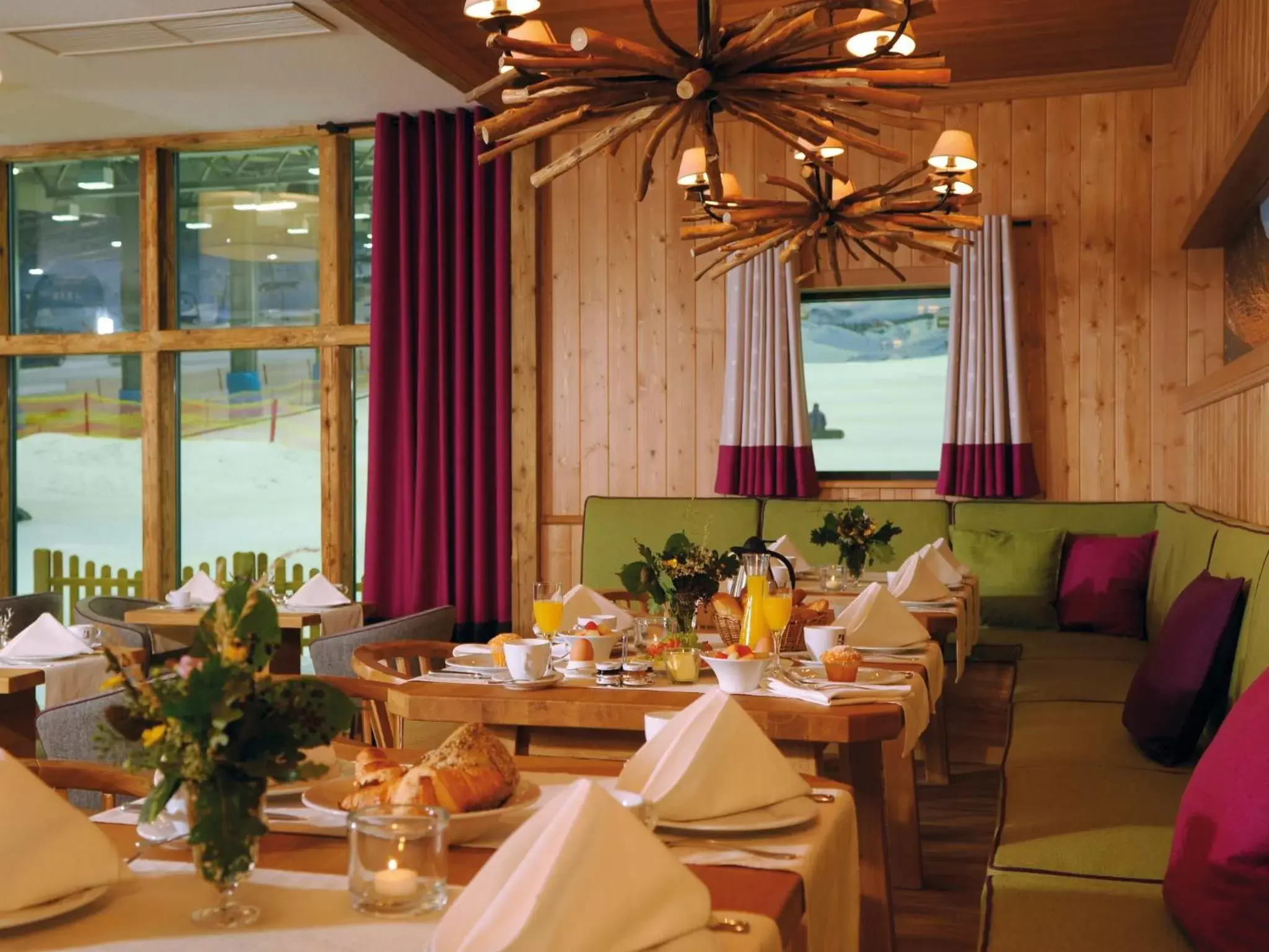 Restaurant/Places to Eat in Hotel Fire & Ice Düsseldorf/Neuss