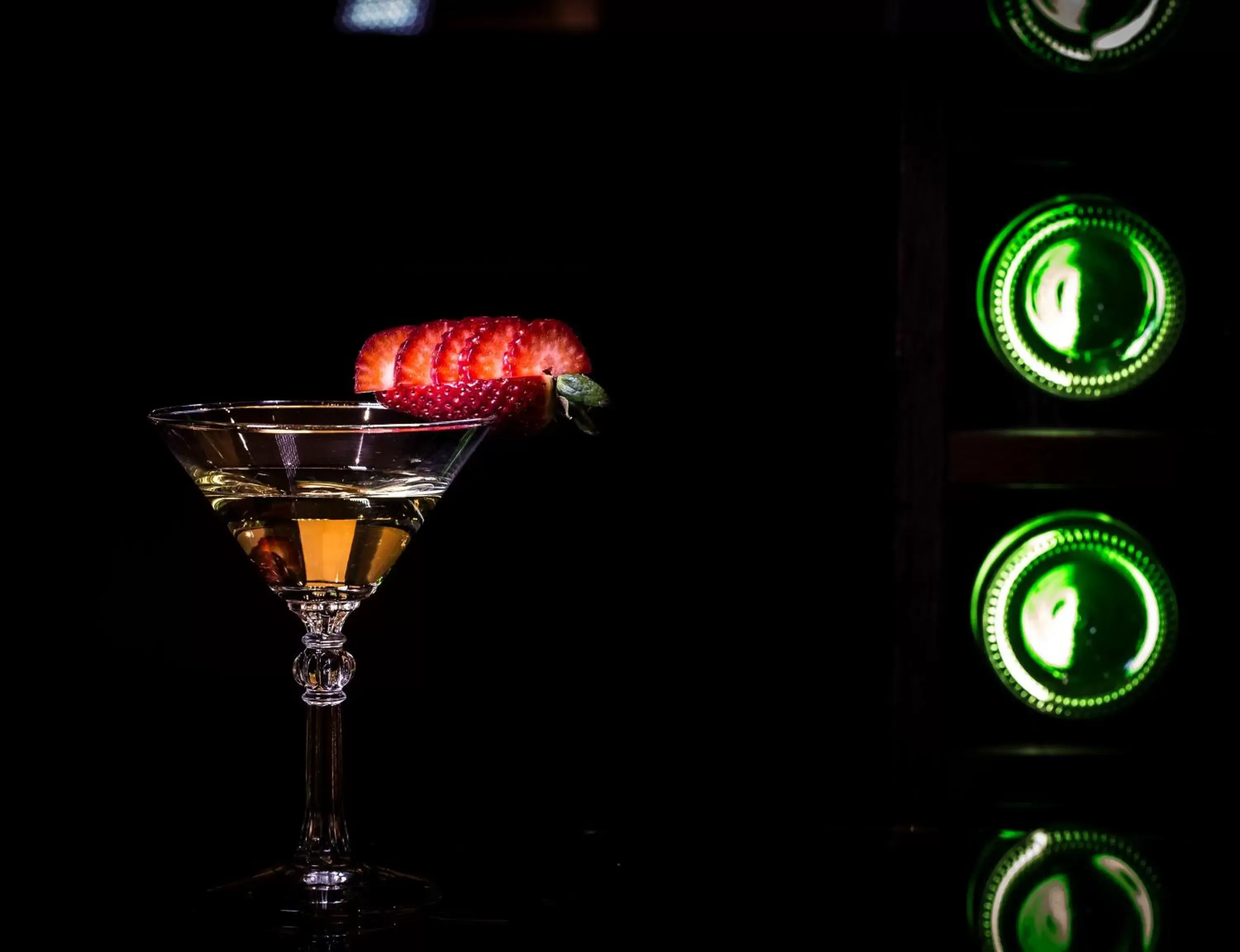 Lounge or bar in InterContinental Bordeaux Le Grand Hotel, an IHG Hotel