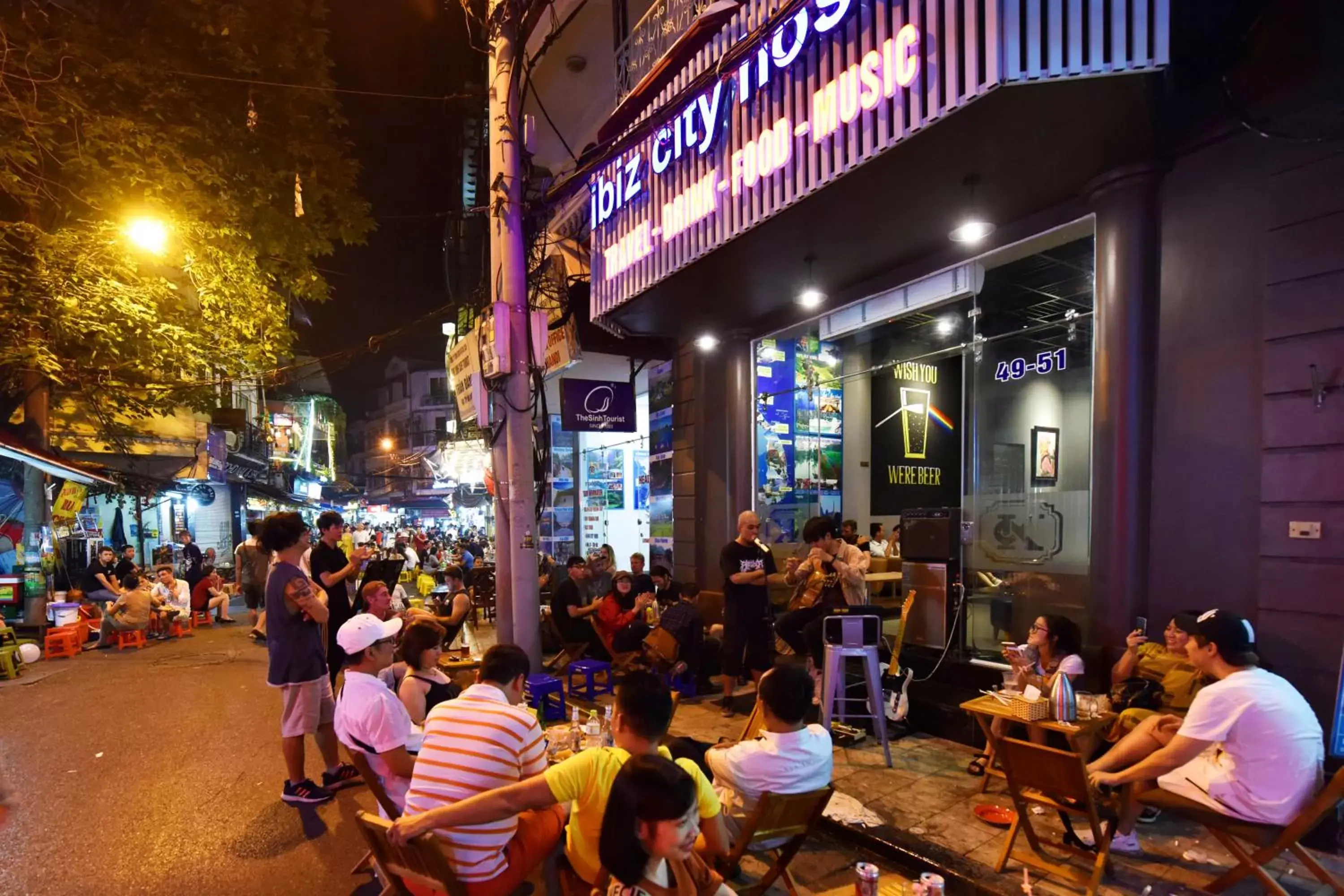 Night, Restaurant/Places to Eat in Hanoi Marriotte Hotel