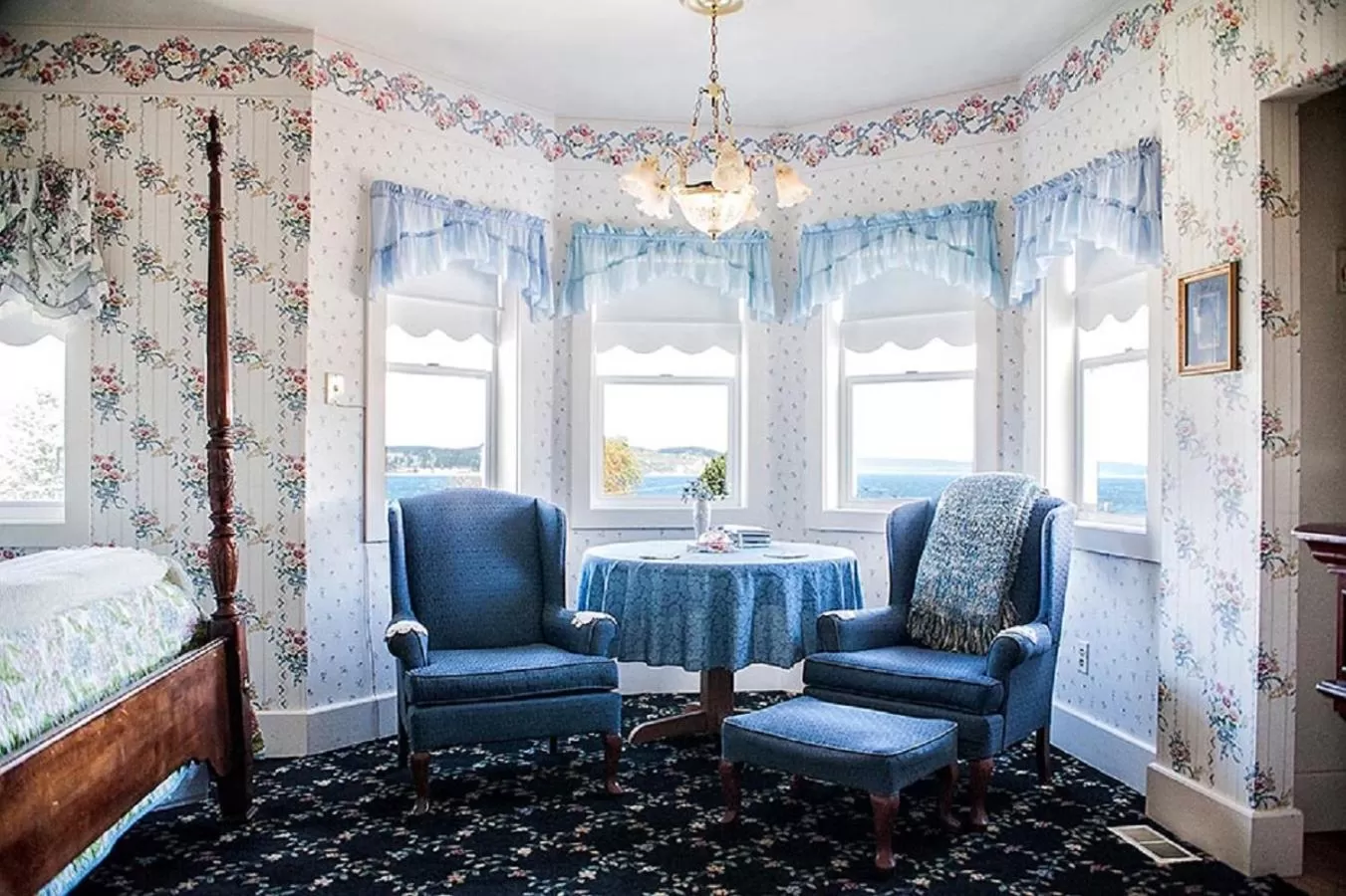 Seating Area in Anchorage Inn B&B